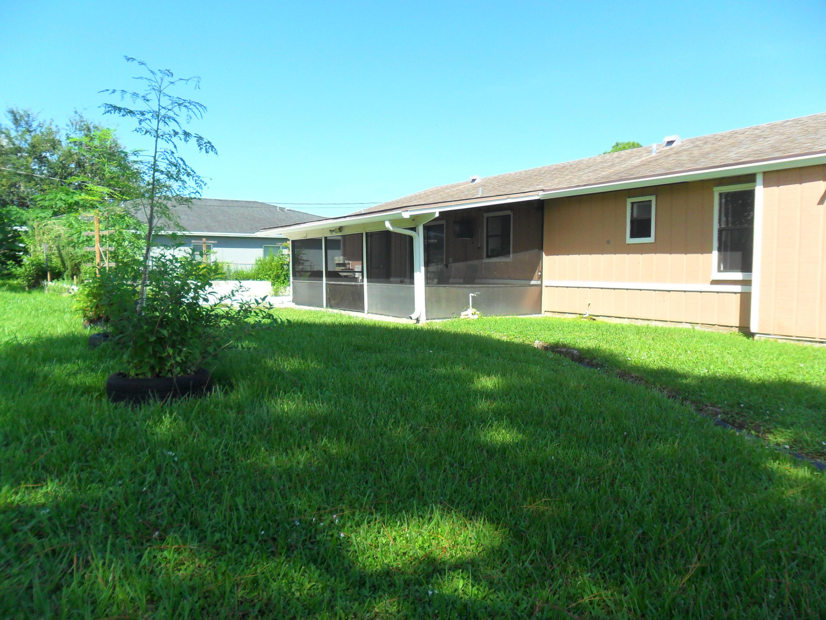 2574 Sw Deckard Street Property Photo 27