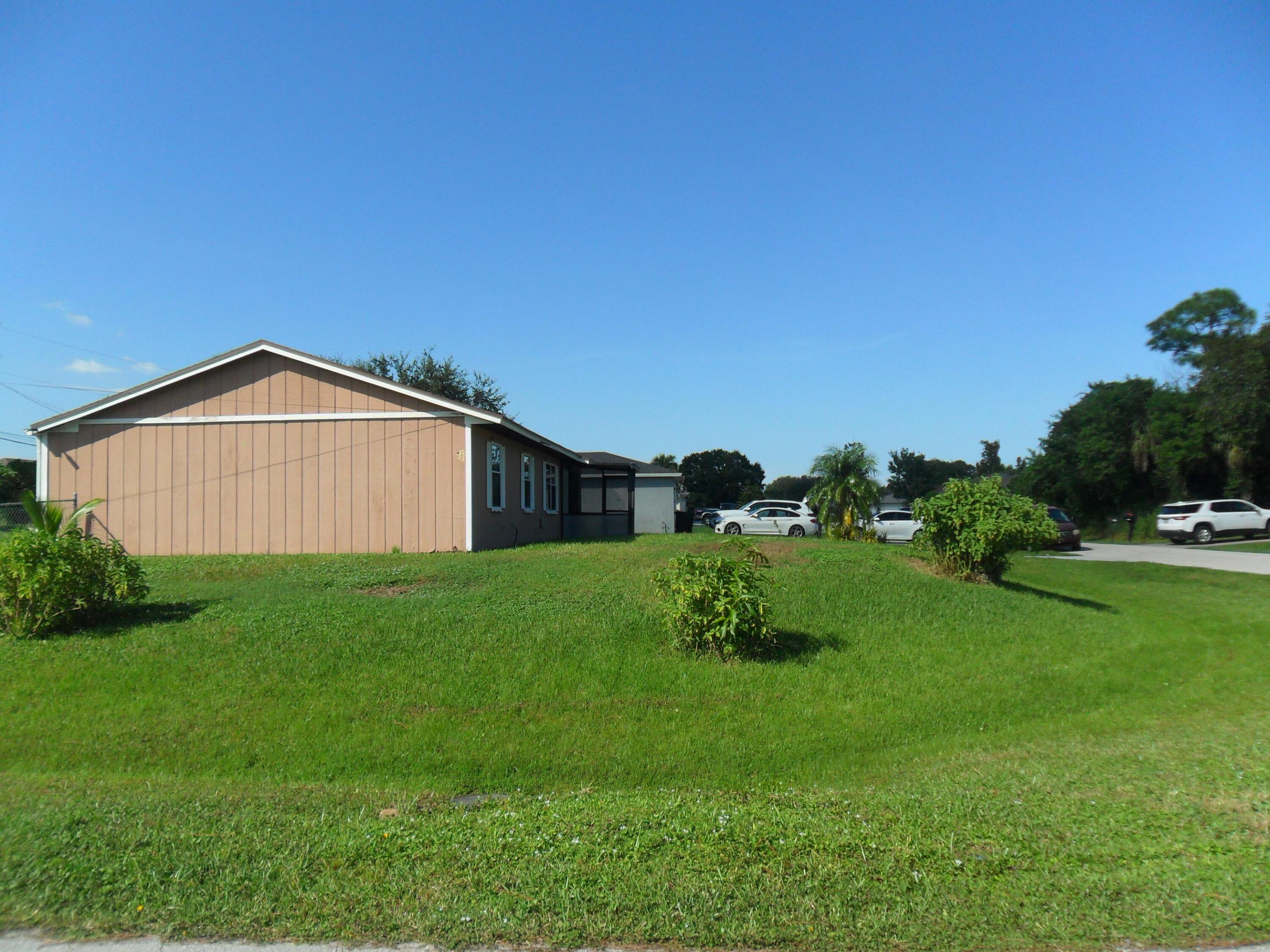 2574 Sw Deckard Street Property Photo 39