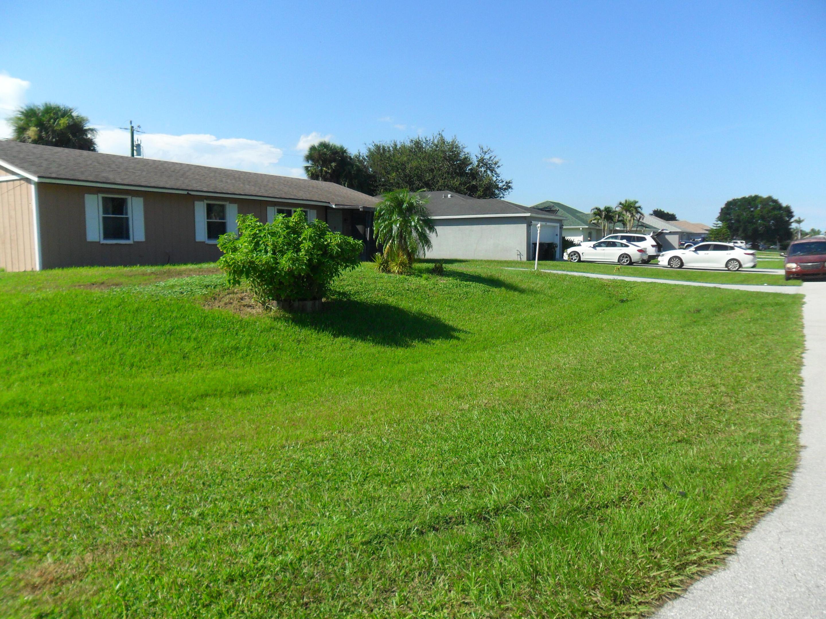 2574 Sw Deckard Street Property Photo 40