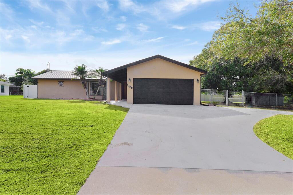 1798 Sw Del Rio Boulevard Property Photo 1