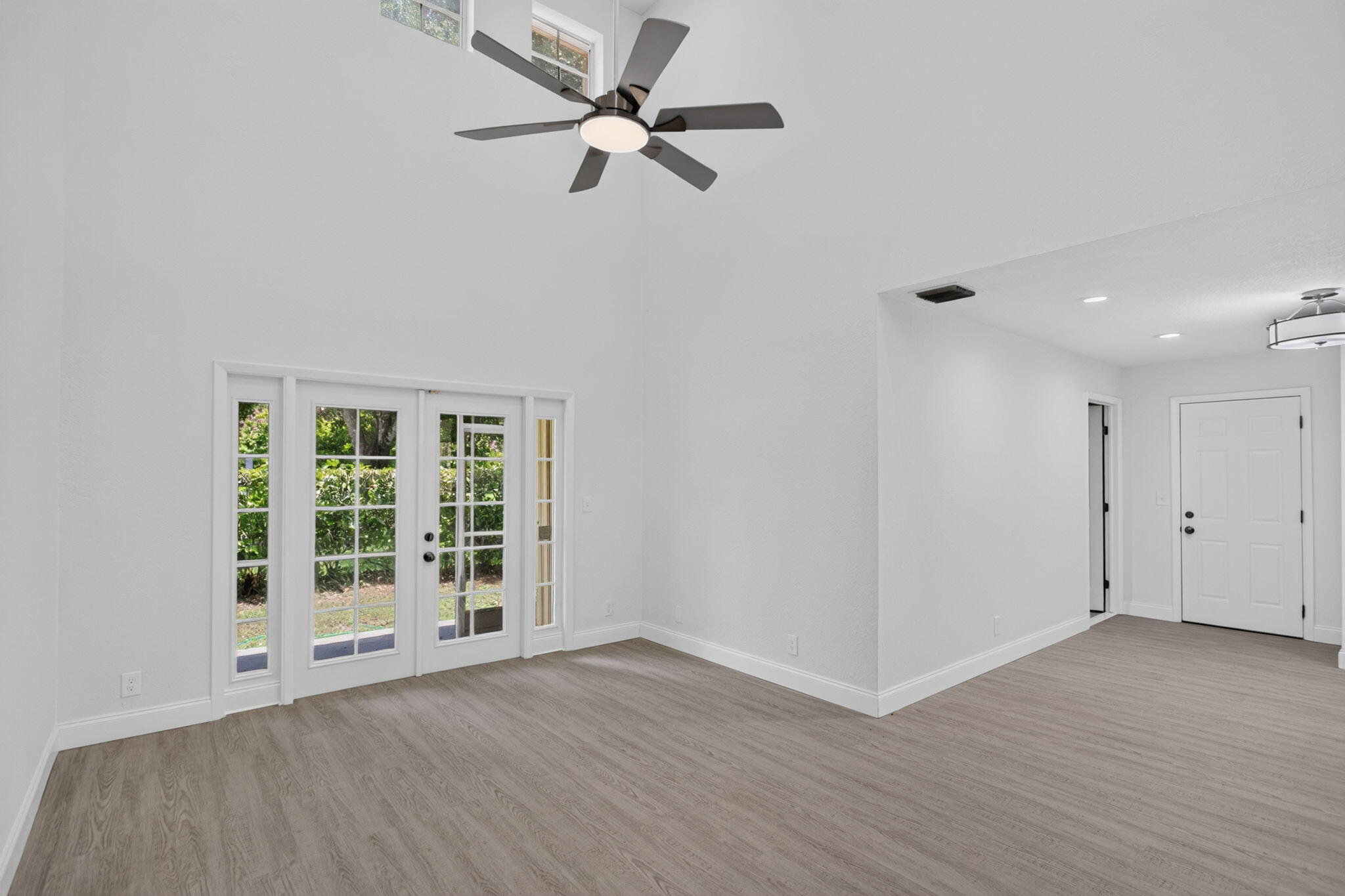 11451 Lakeview Drive 3a Property Photo 10