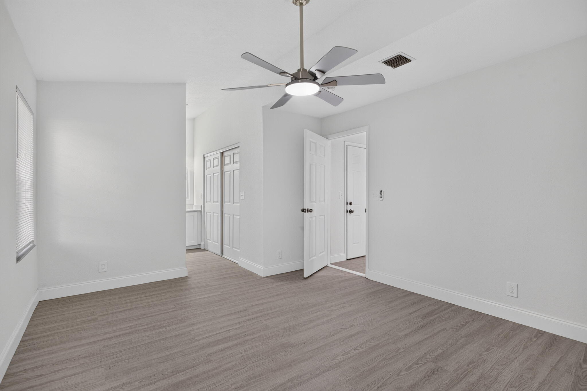 11451 Lakeview Drive 3a Property Photo 14