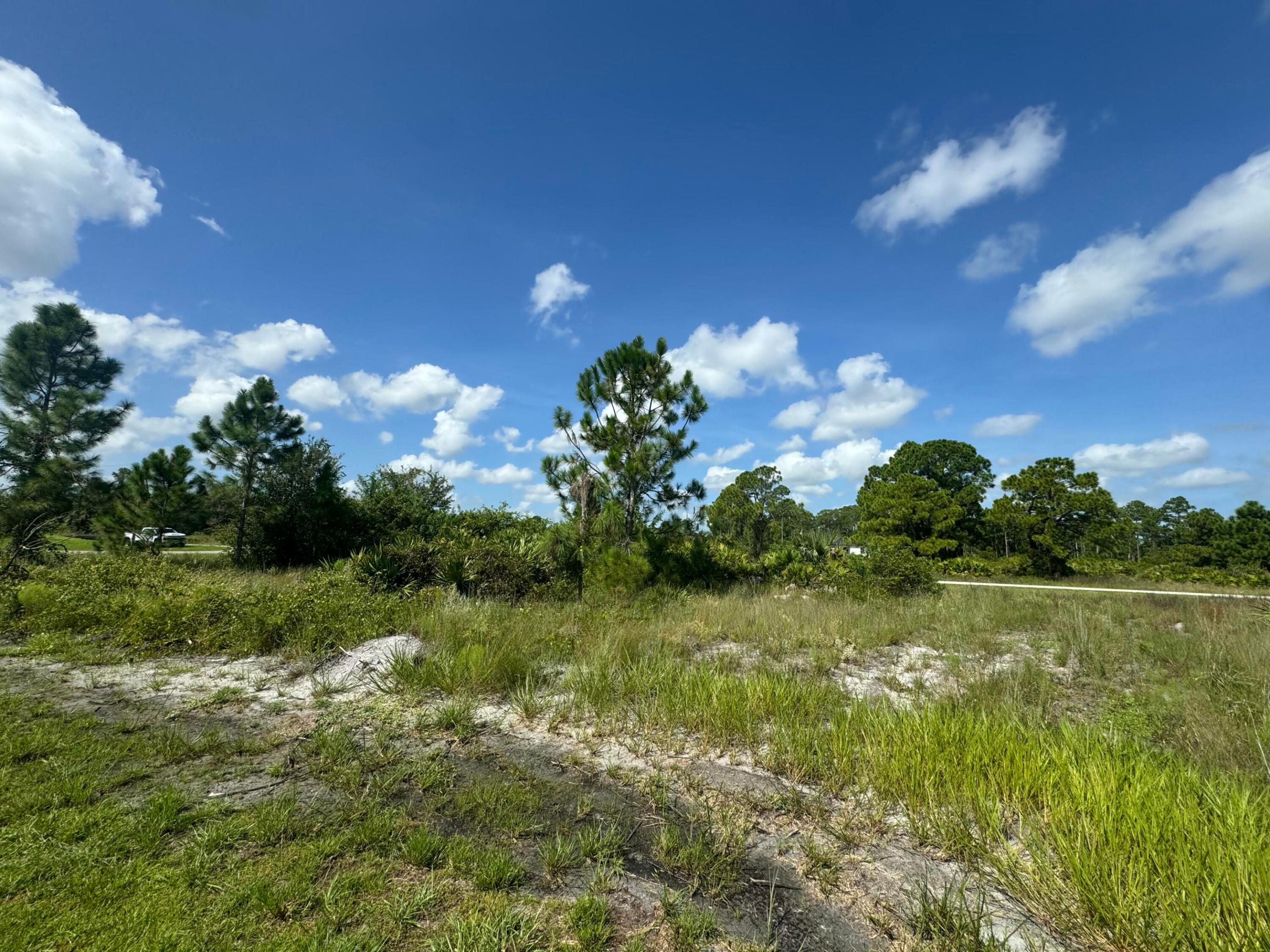 1107 Cove Street E Property Photo 7