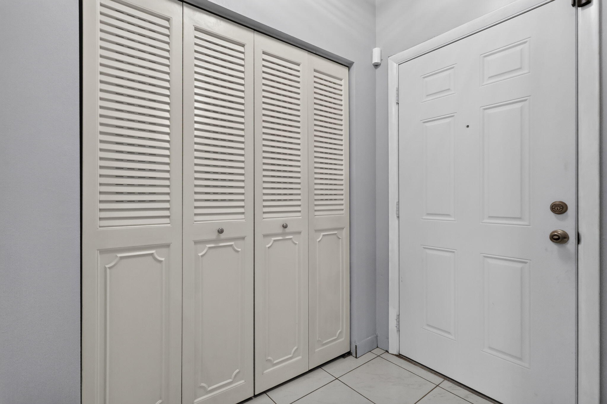 750 Ne 199th Street 204h Property Photo 5