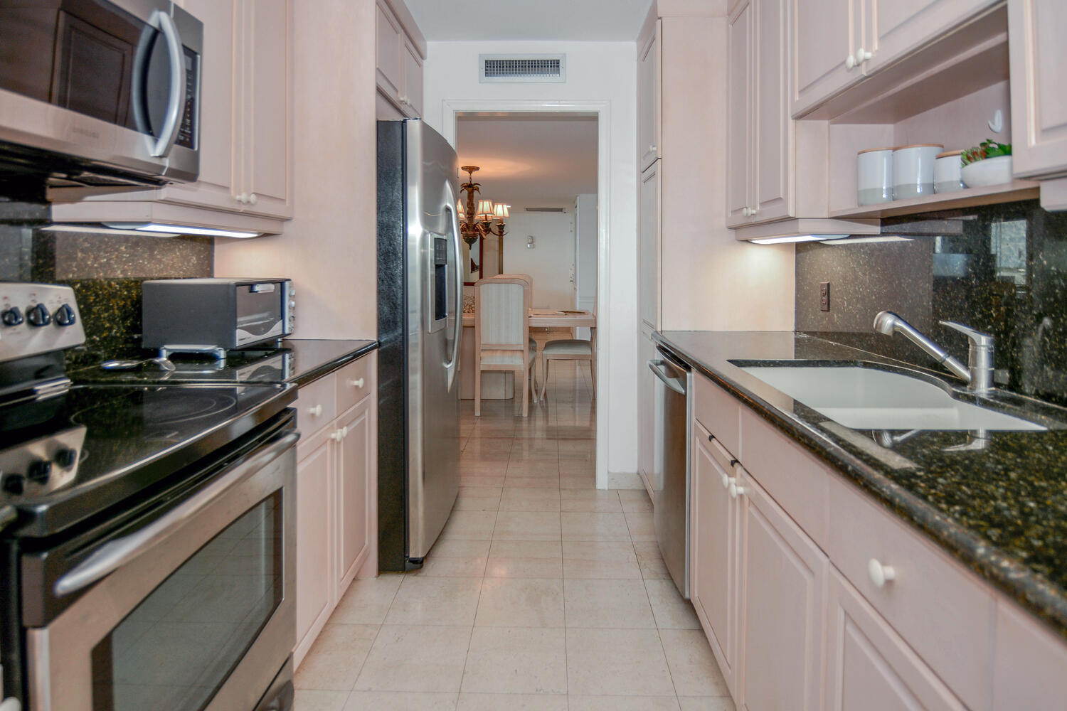 4200 N Ocean Drive 2-605 Property Photo 12