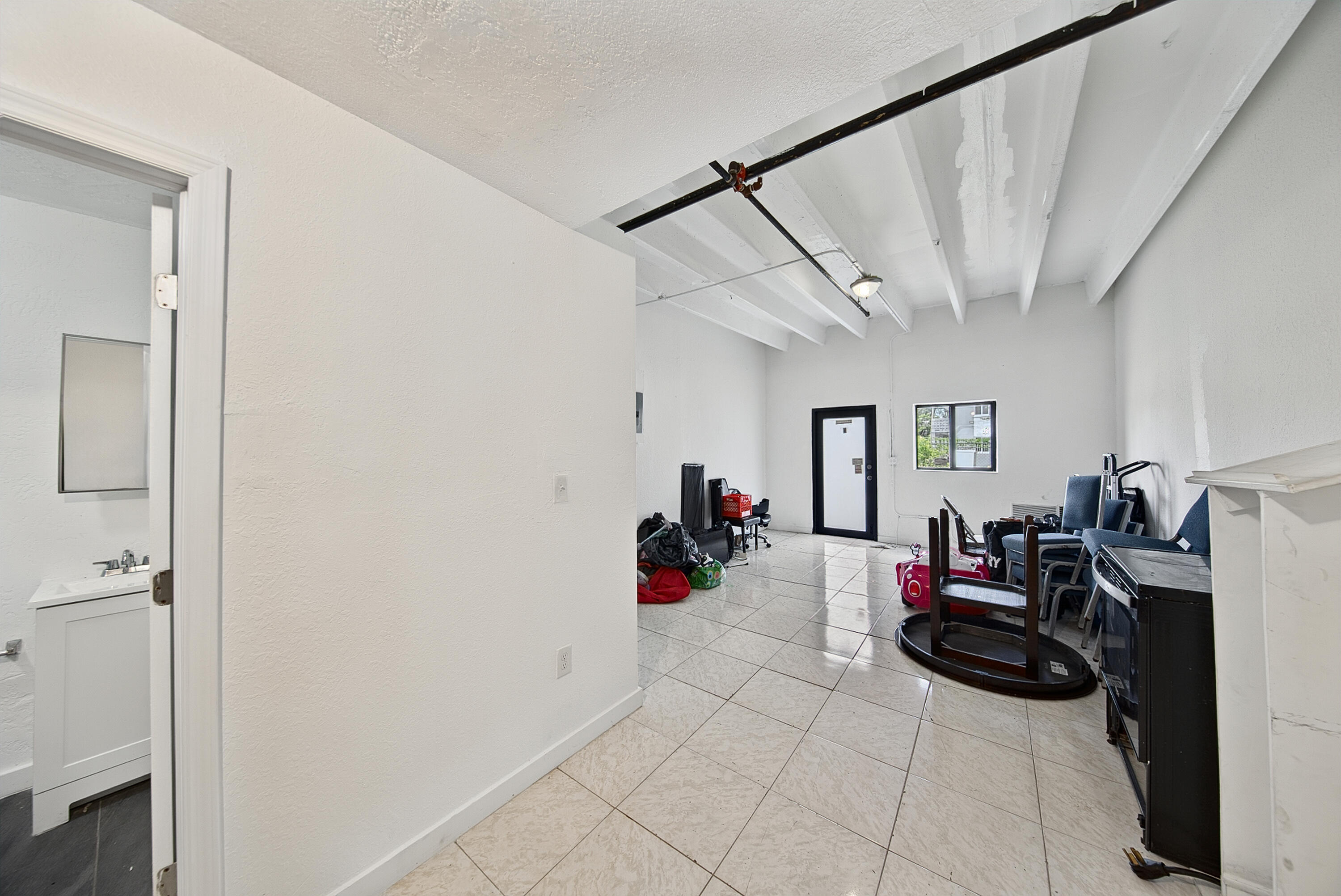 1427 Nw 2nd Avenue Property Photo 33