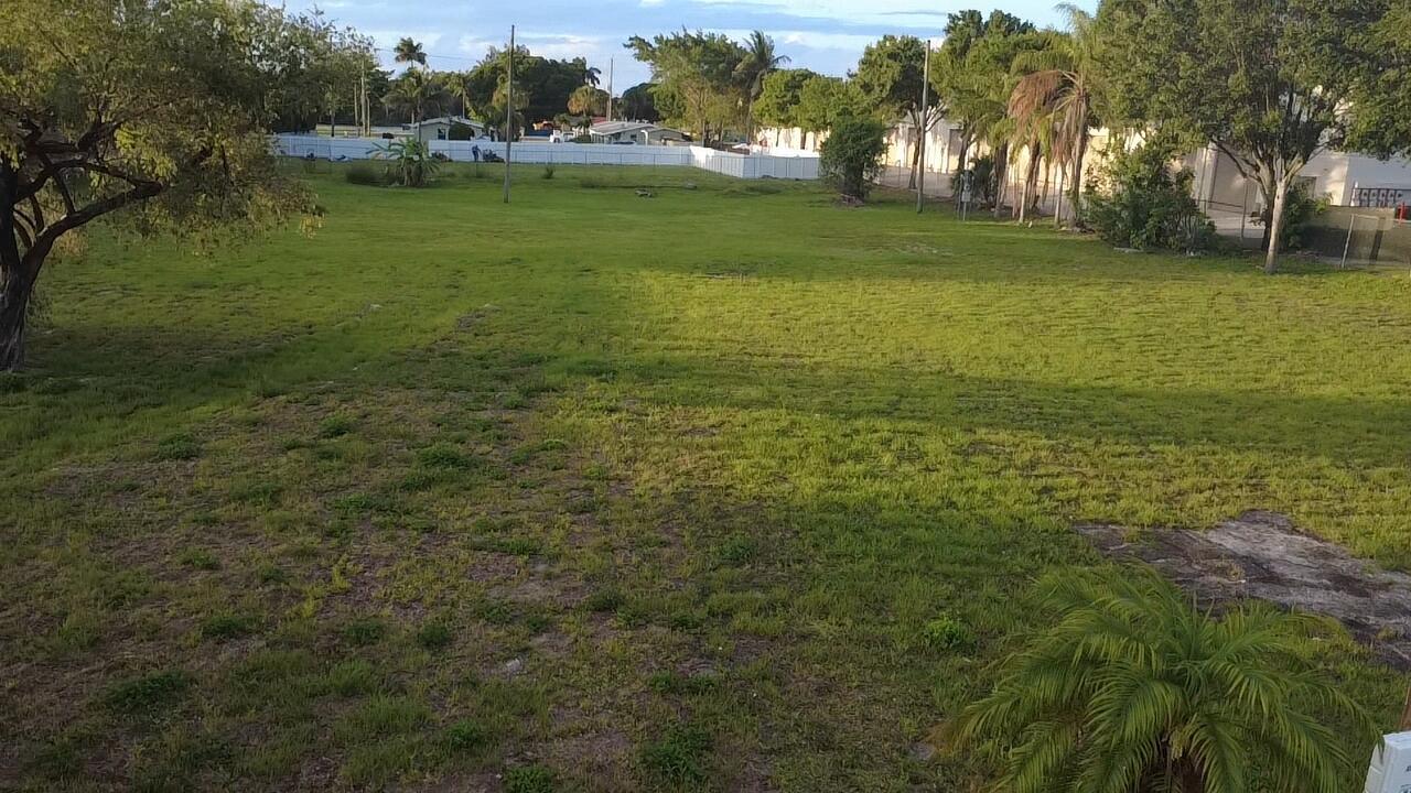 3431 Lake Worth Road Property Photo 4