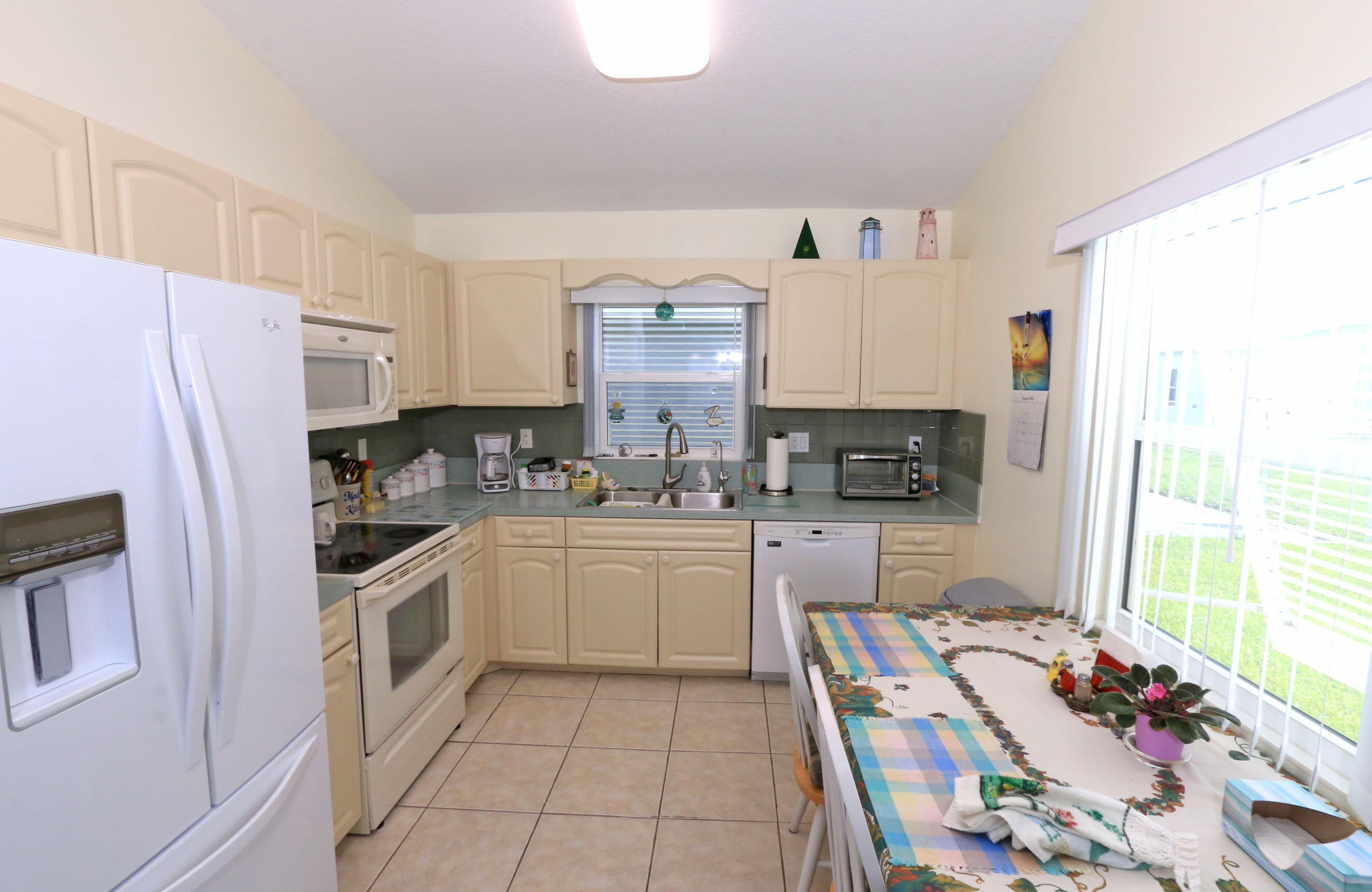 4350 Sw 9th Way Property Photo 8