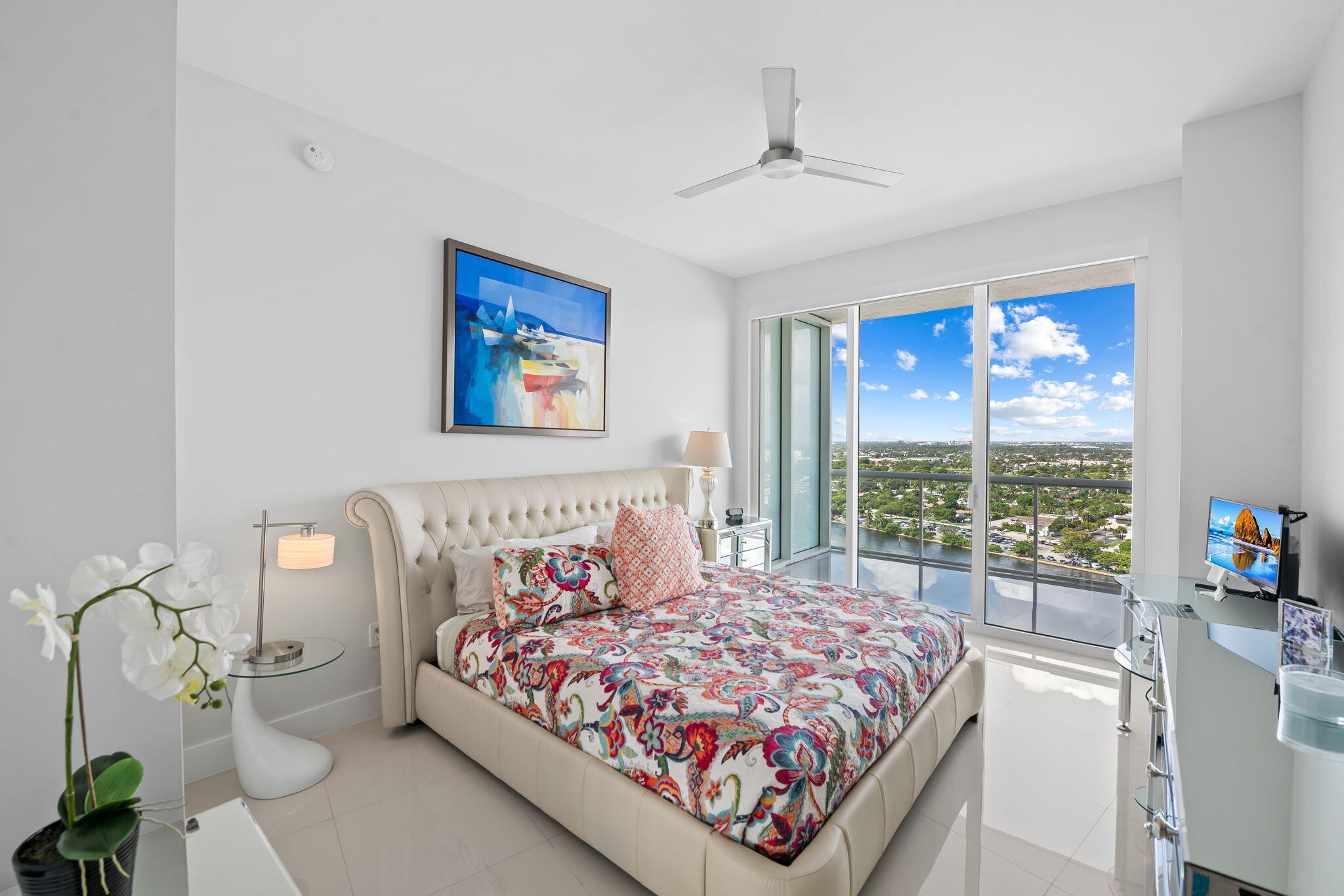 1 N Ocean Boulevard 1713 Property Photo 9