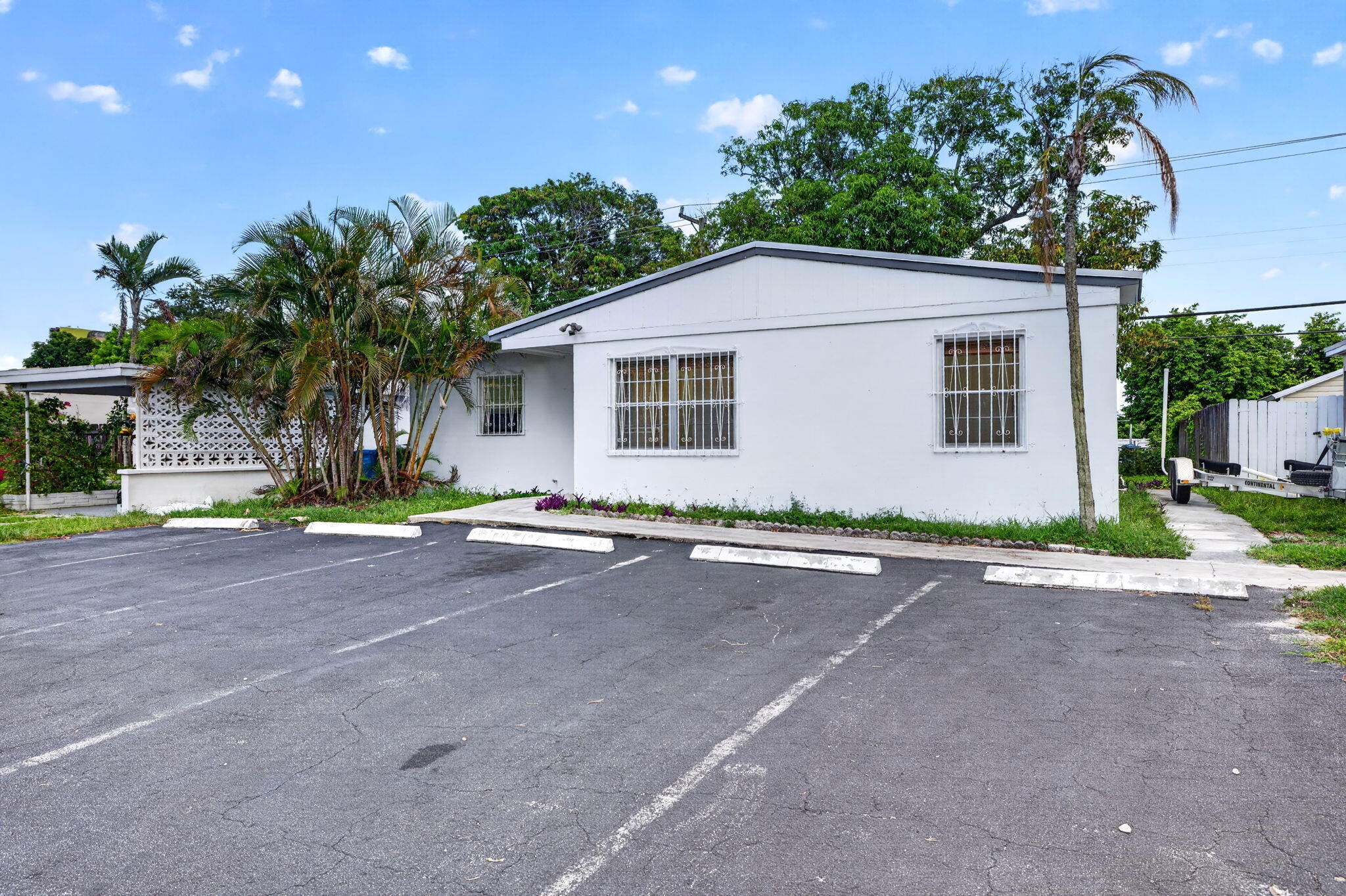 130 Ne 51st Street Property Photo 3