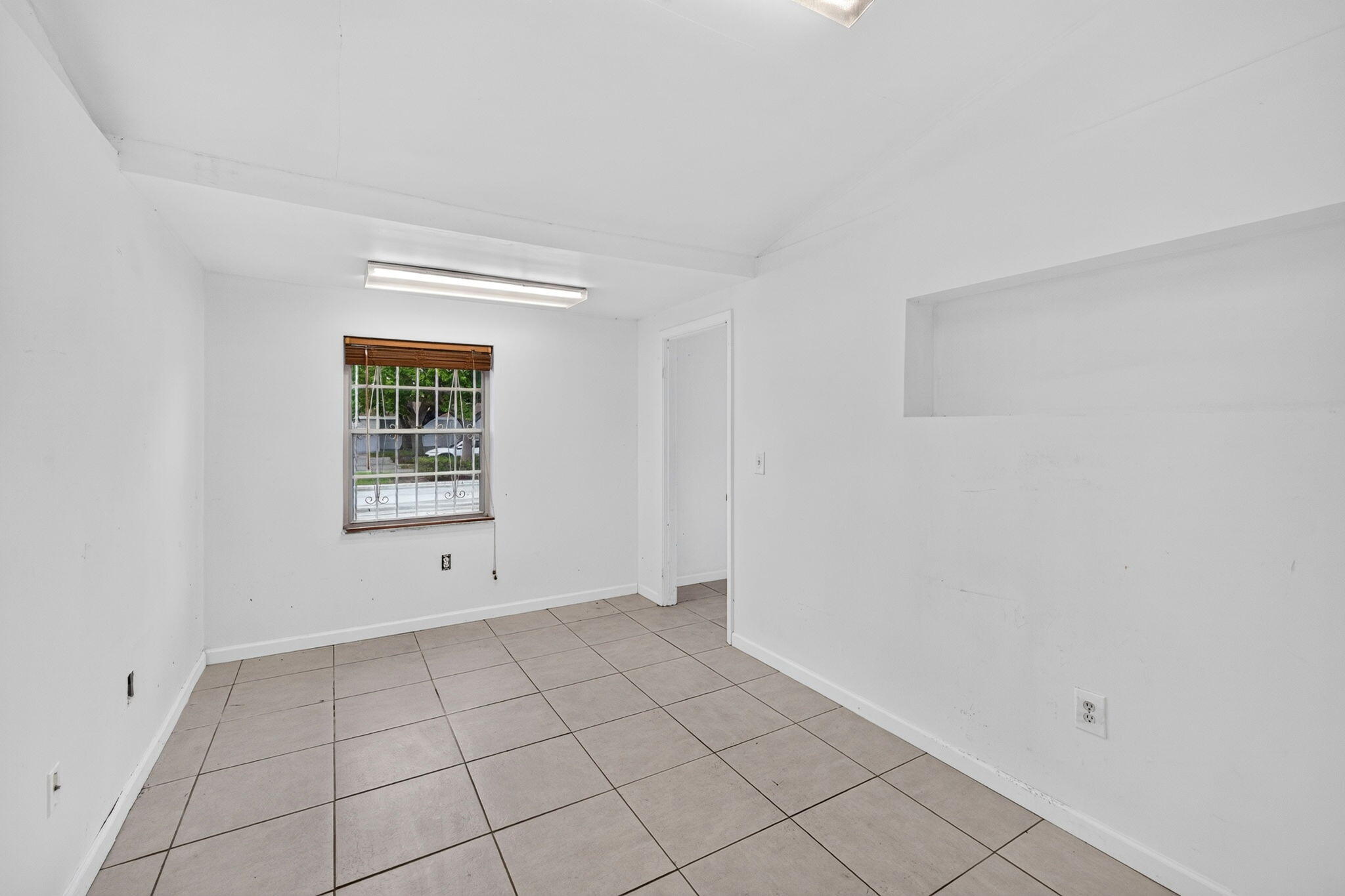 130 Ne 51st Street Property Photo 24