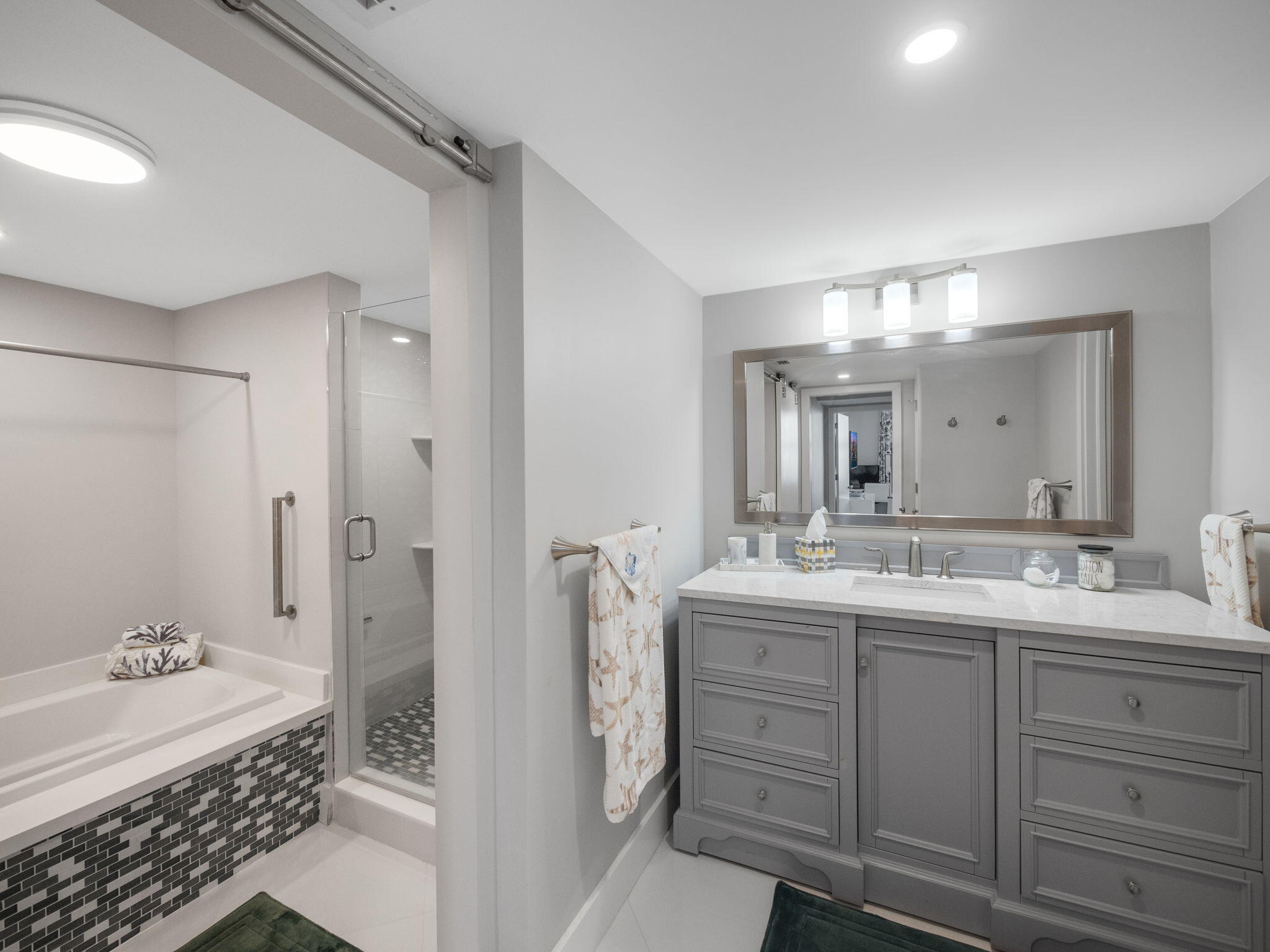 3400 N Ocean Drive 1601 Property Photo 12