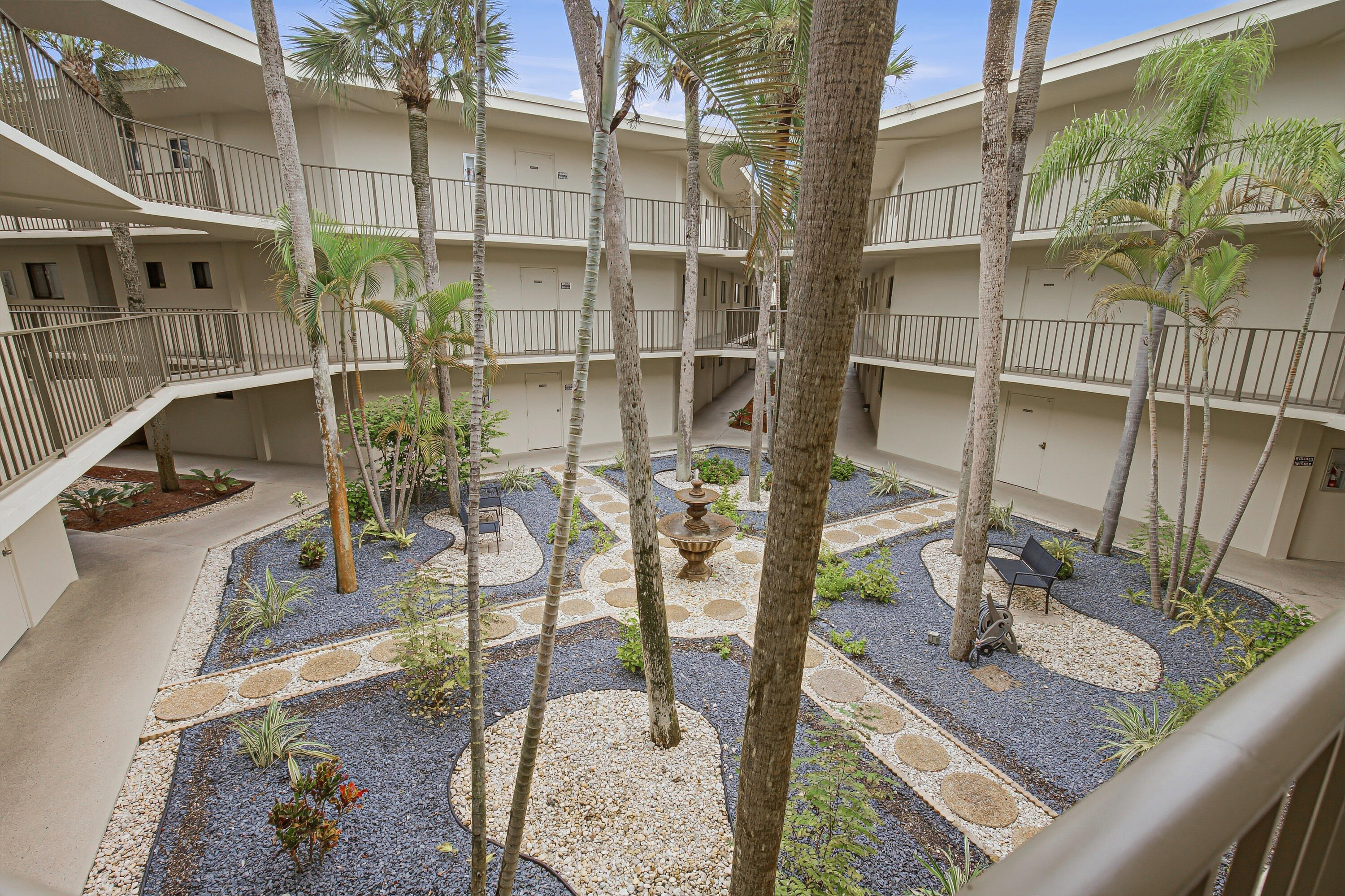 5340 Las Verdes Circle 202 Property Photo 11