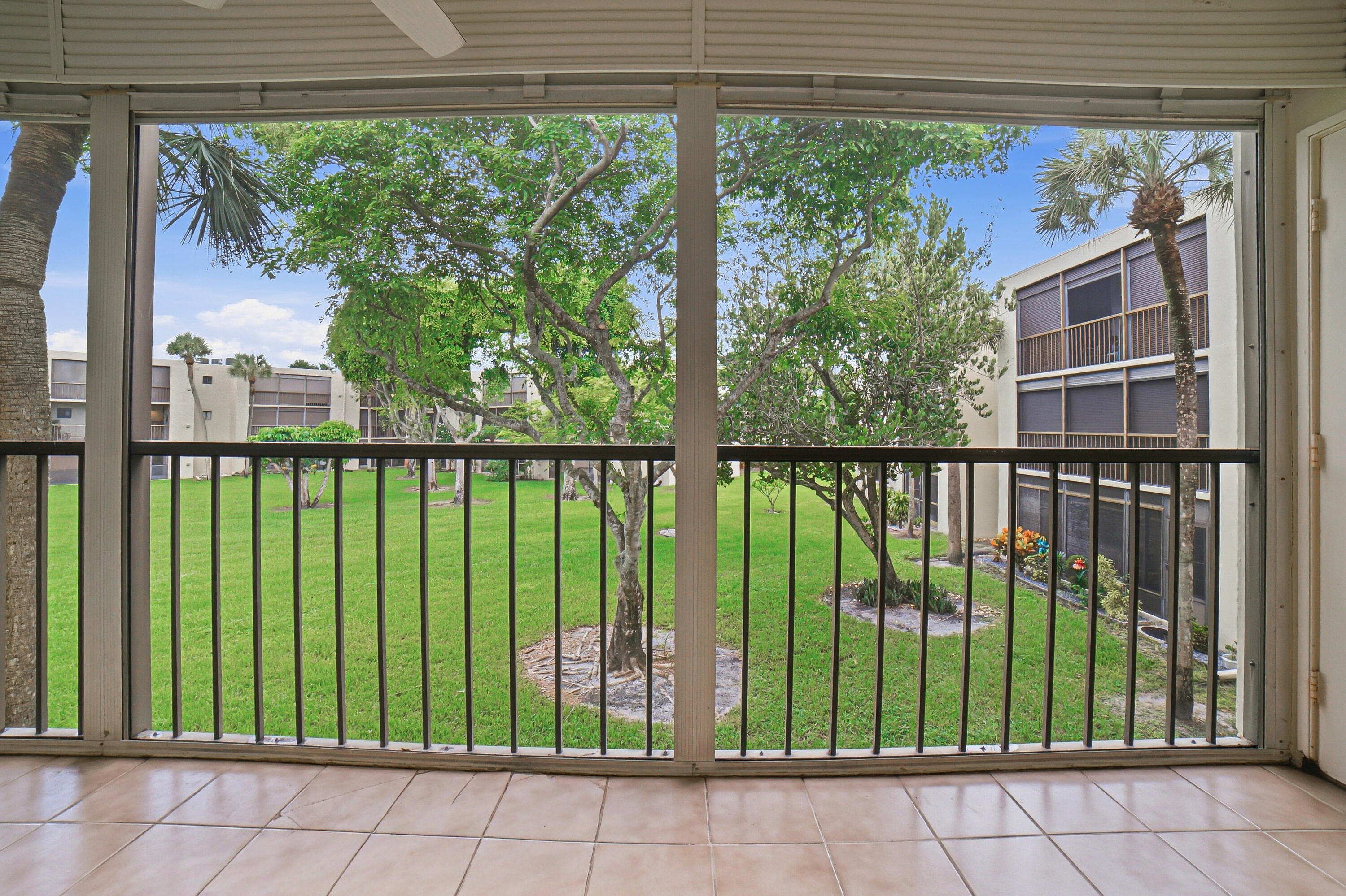 5340 Las Verdes Circle 202 Property Photo 20