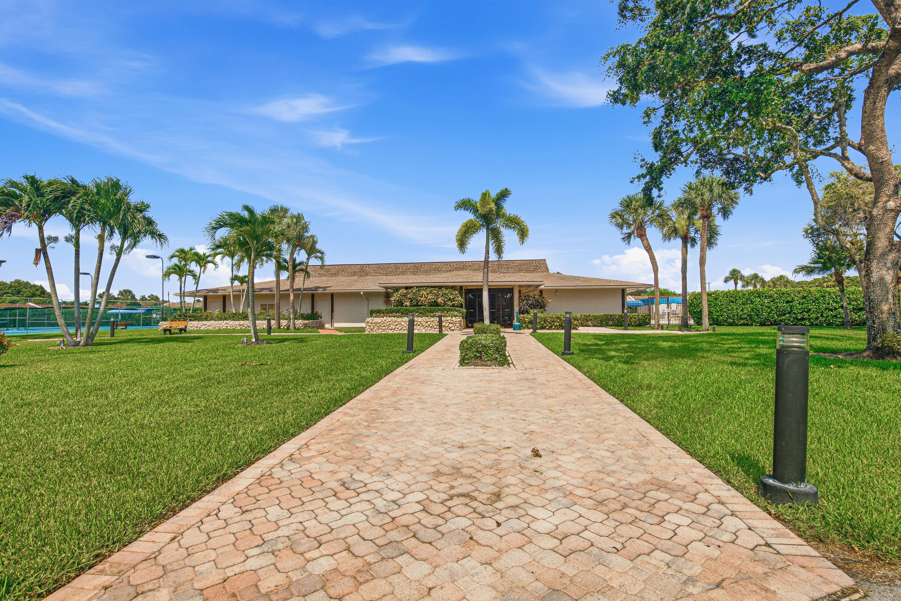 5340 Las Verdes Circle 202 Property Photo 29