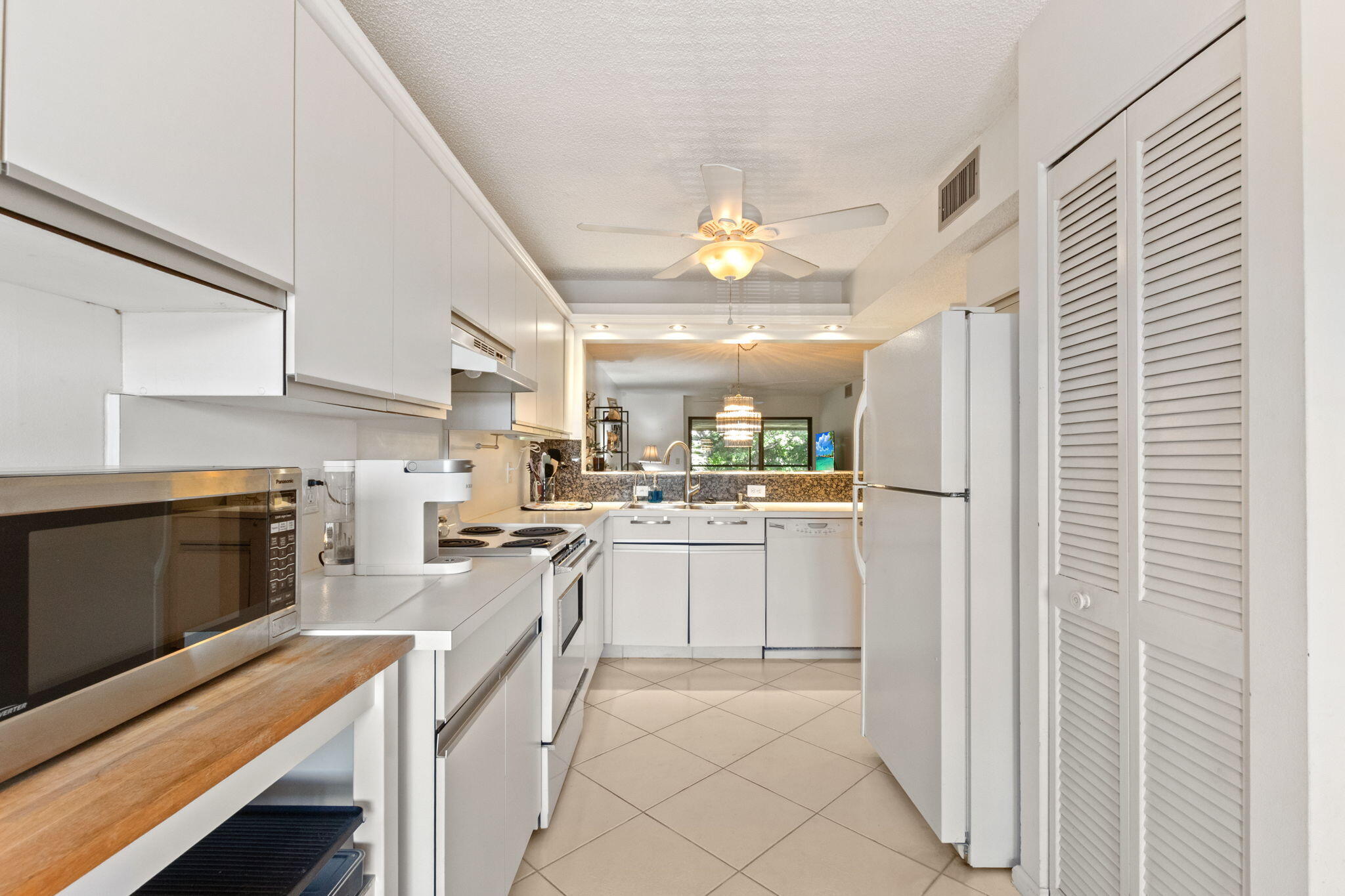 5380 Cedar Lake Drive 303 Property Photo 7