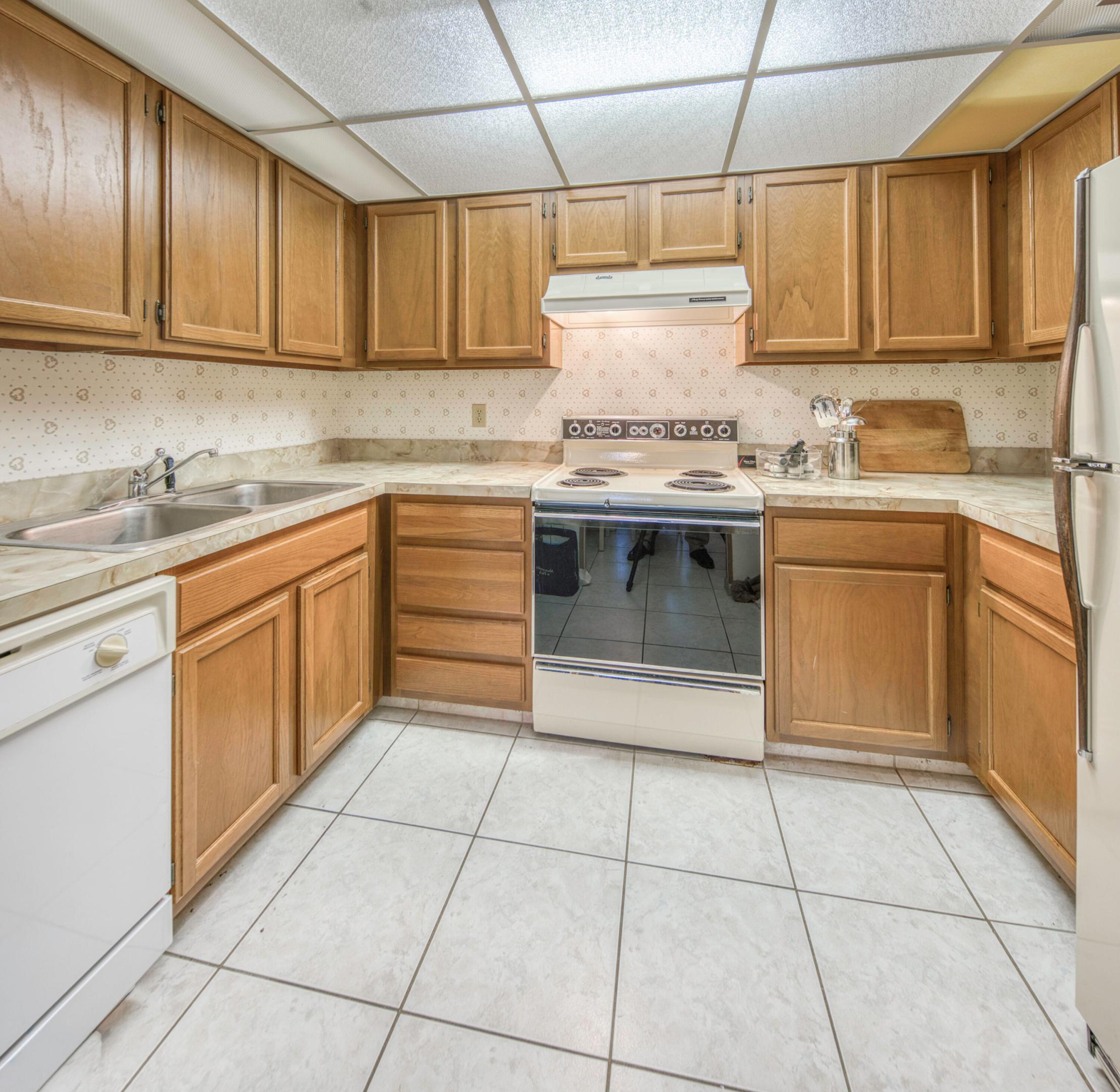 815 Andrew Redding Road 302 Property Photo 5