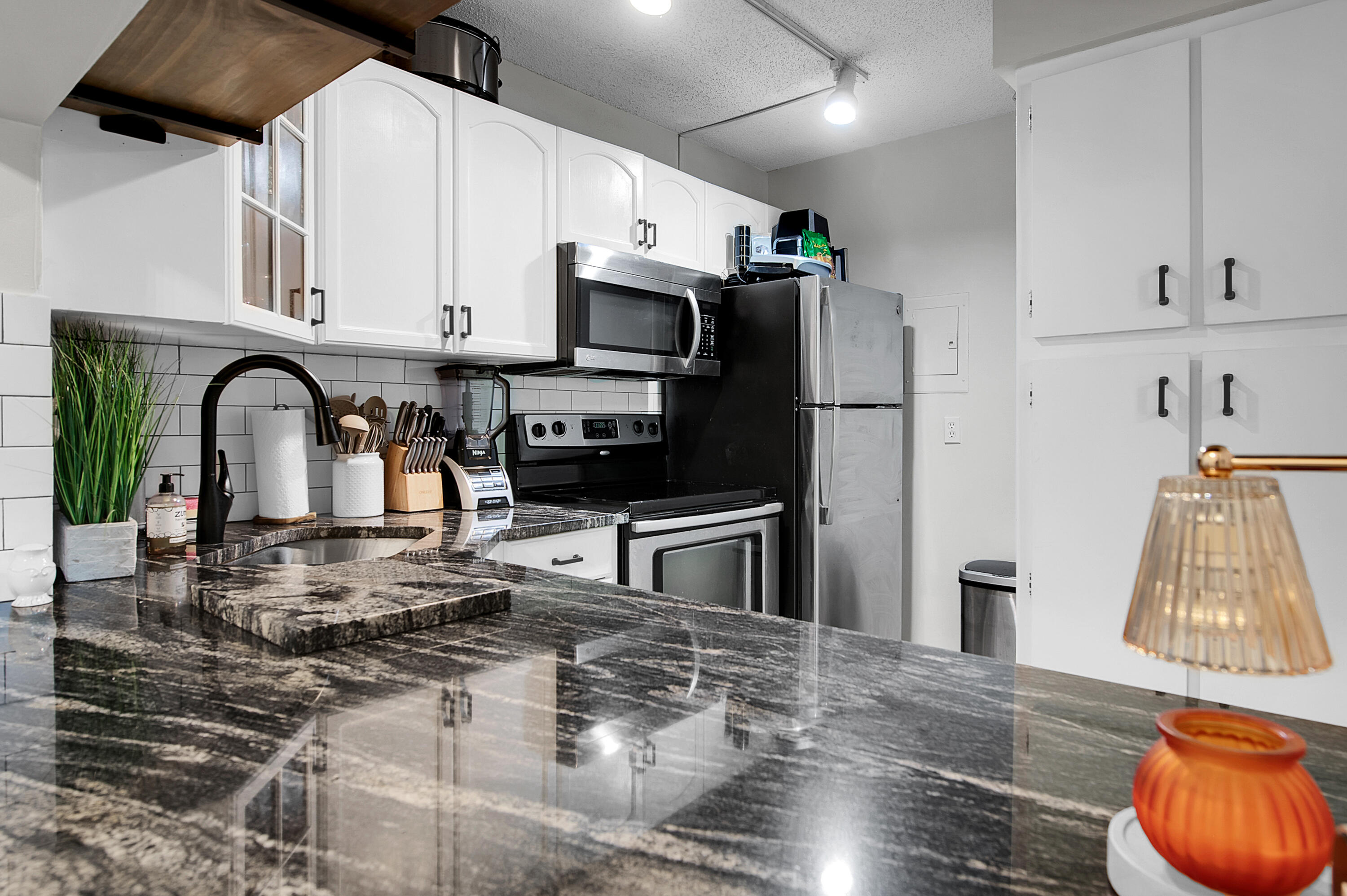 1009 Green Pine Boulevard F3 Property Photo 12