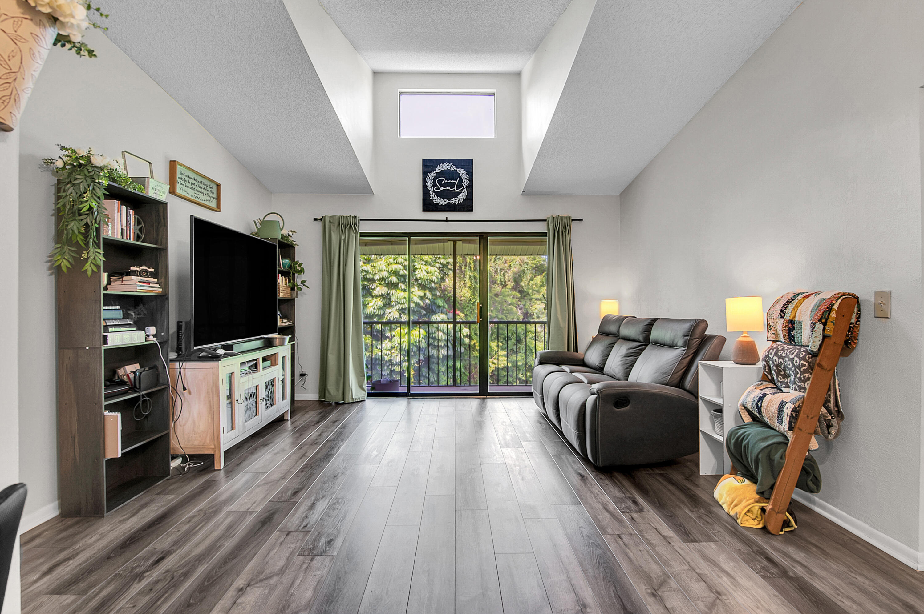 1009 Green Pine Boulevard F3 Property Photo 13