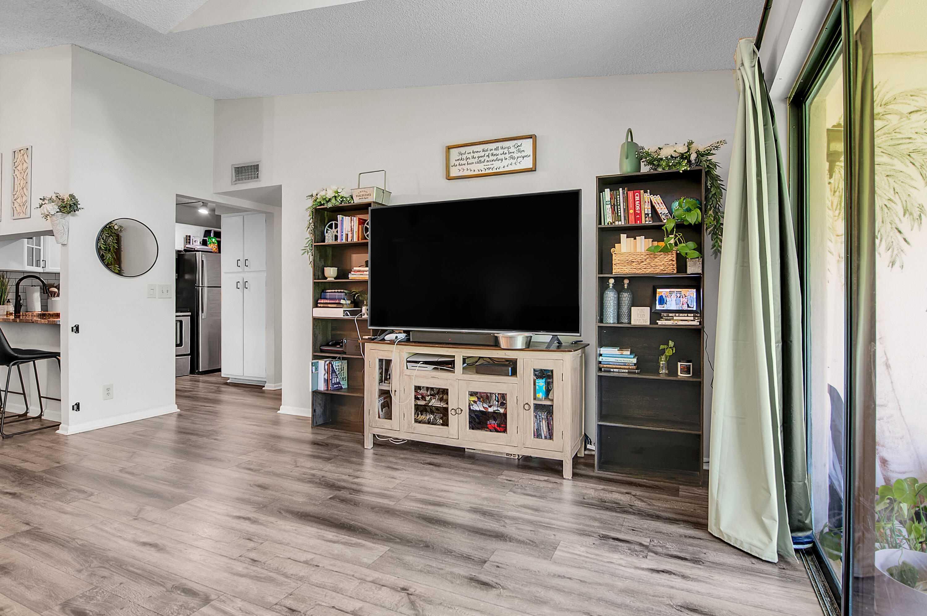 1009 Green Pine Boulevard F3 Property Photo 14