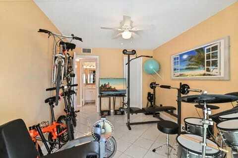 133 Somerset G Property Photo 4