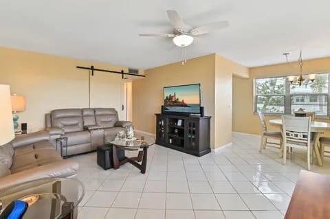 133 Somerset G Property Photo 21