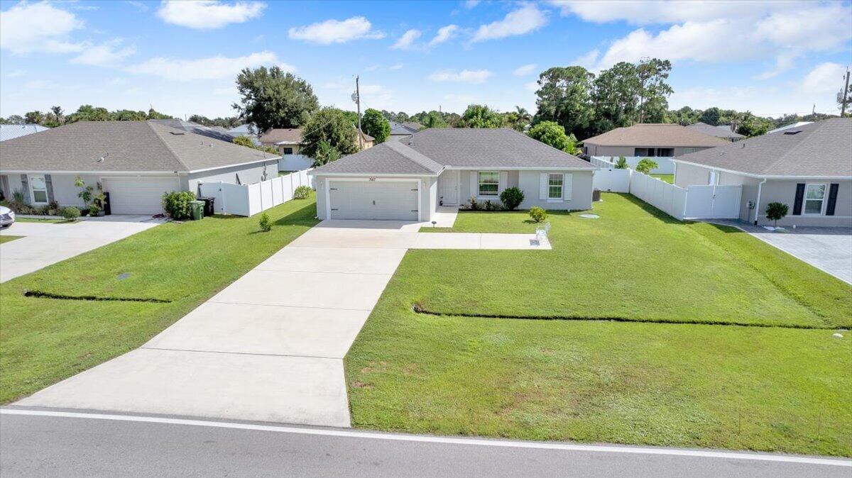 3957 Sw Savona Boulevard Property Photo 1