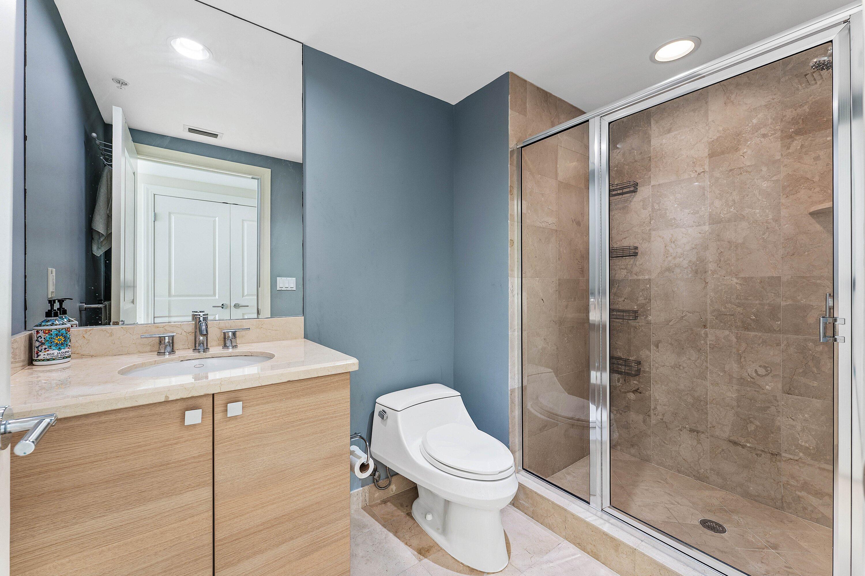 1 N Ocean Boulevard 806 Property Photo 27