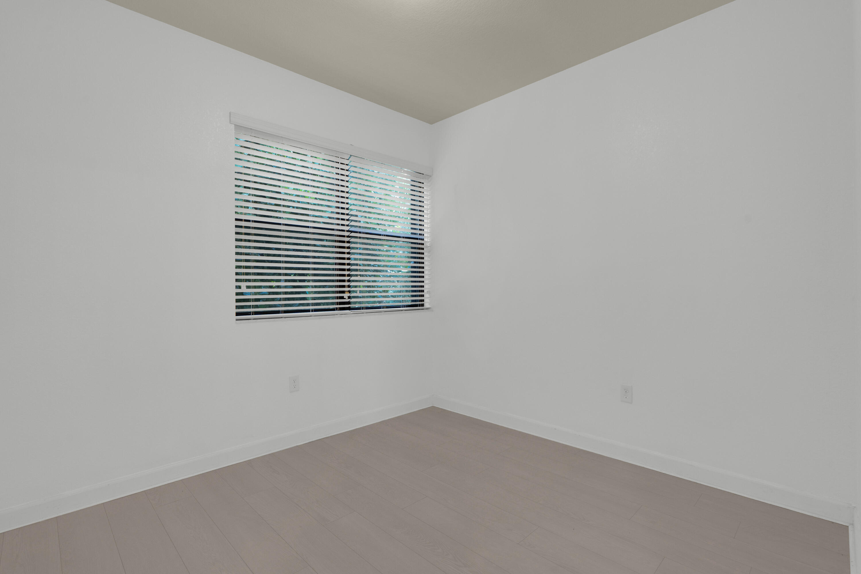 3701 Ne 2nd Street Property Photo 25