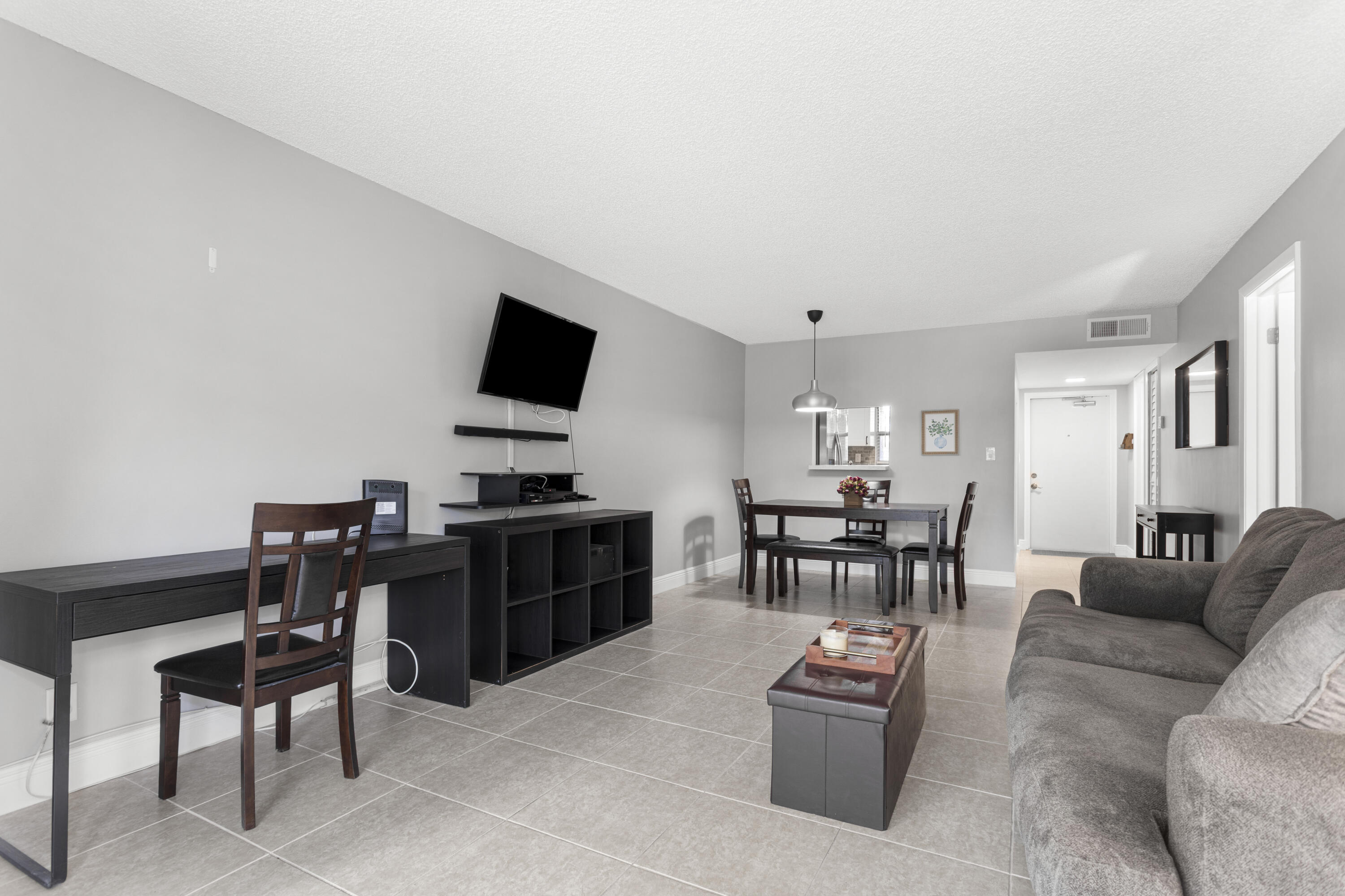9700 Sunrise Lakes Boulevard 101 Property Photo 6