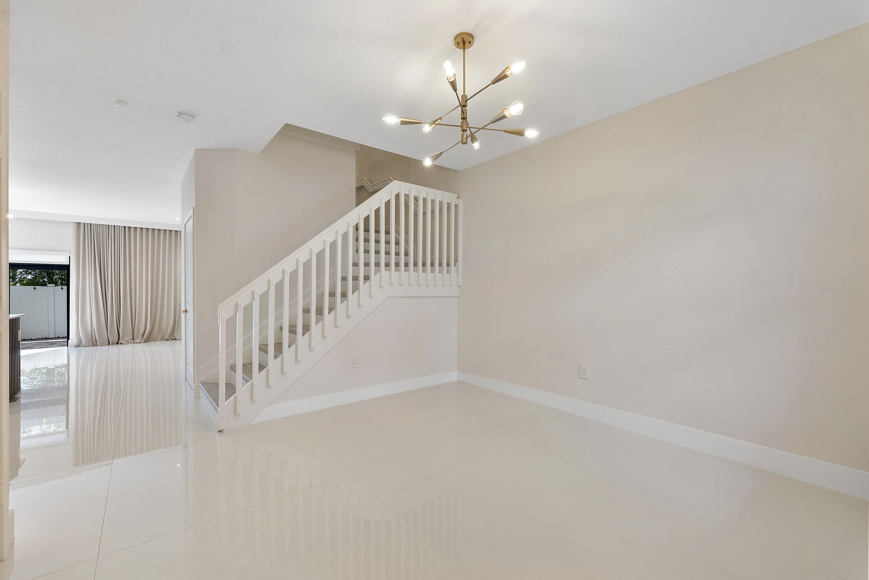 20383 Nw 5th Court Property Photo 12