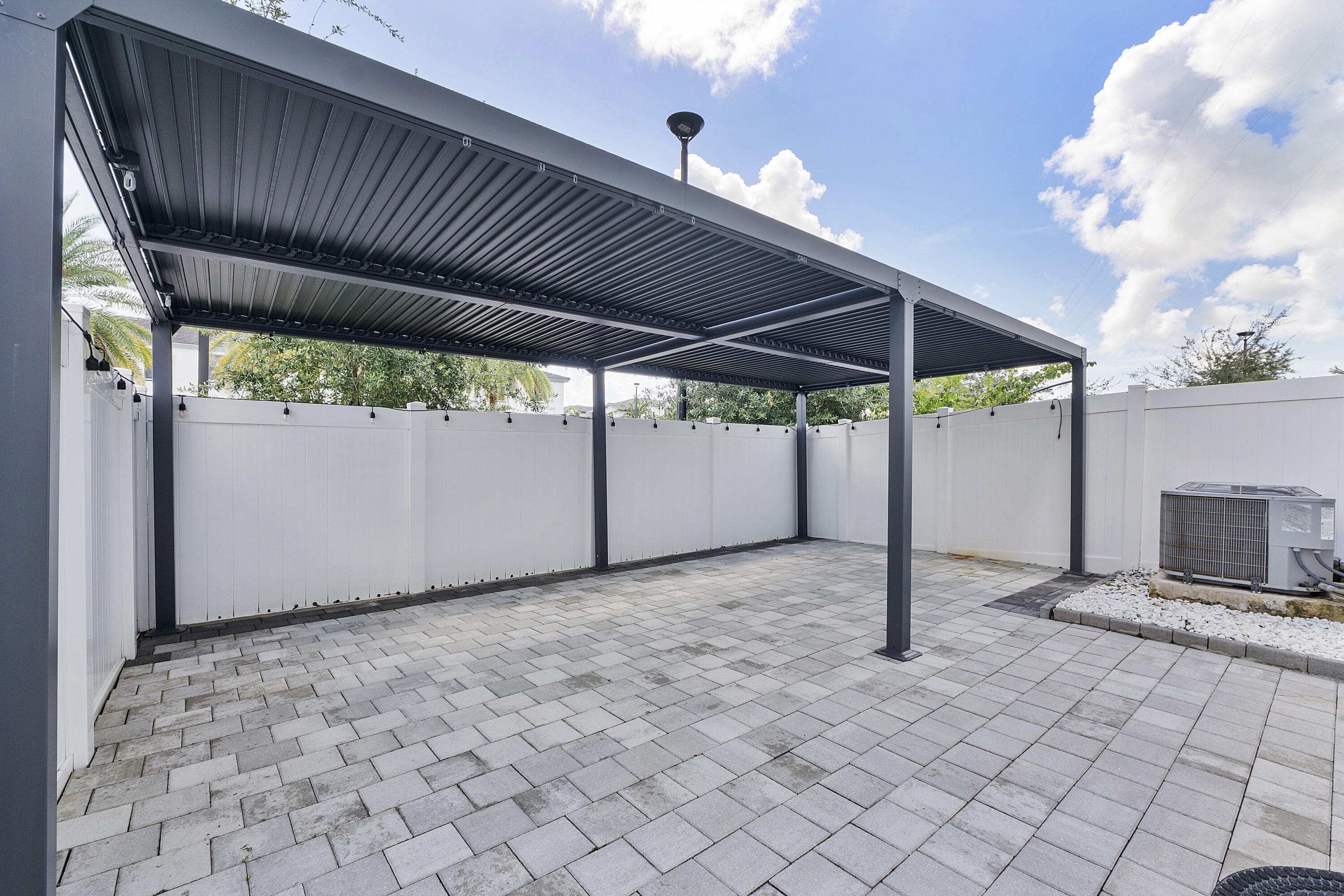 20383 Nw 5th Court Property Photo 41