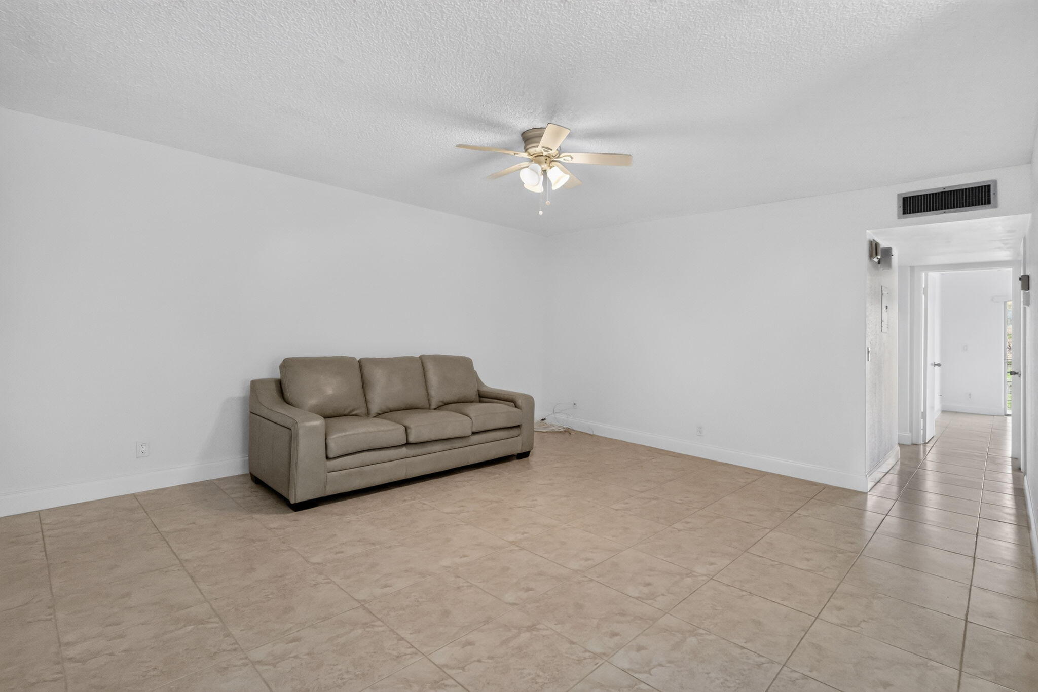 318 Normandy G 318 Property Photo 3