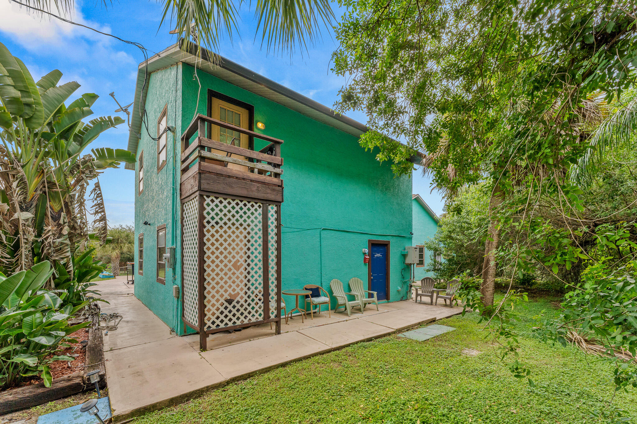 1271 Ne Sunrise Terrace Property Photo 8