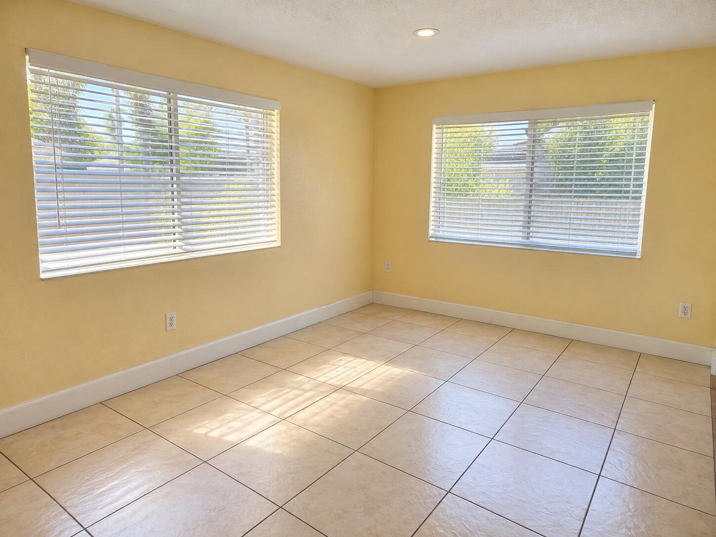 1631 Nw 2nd Avenue Property Photo 9