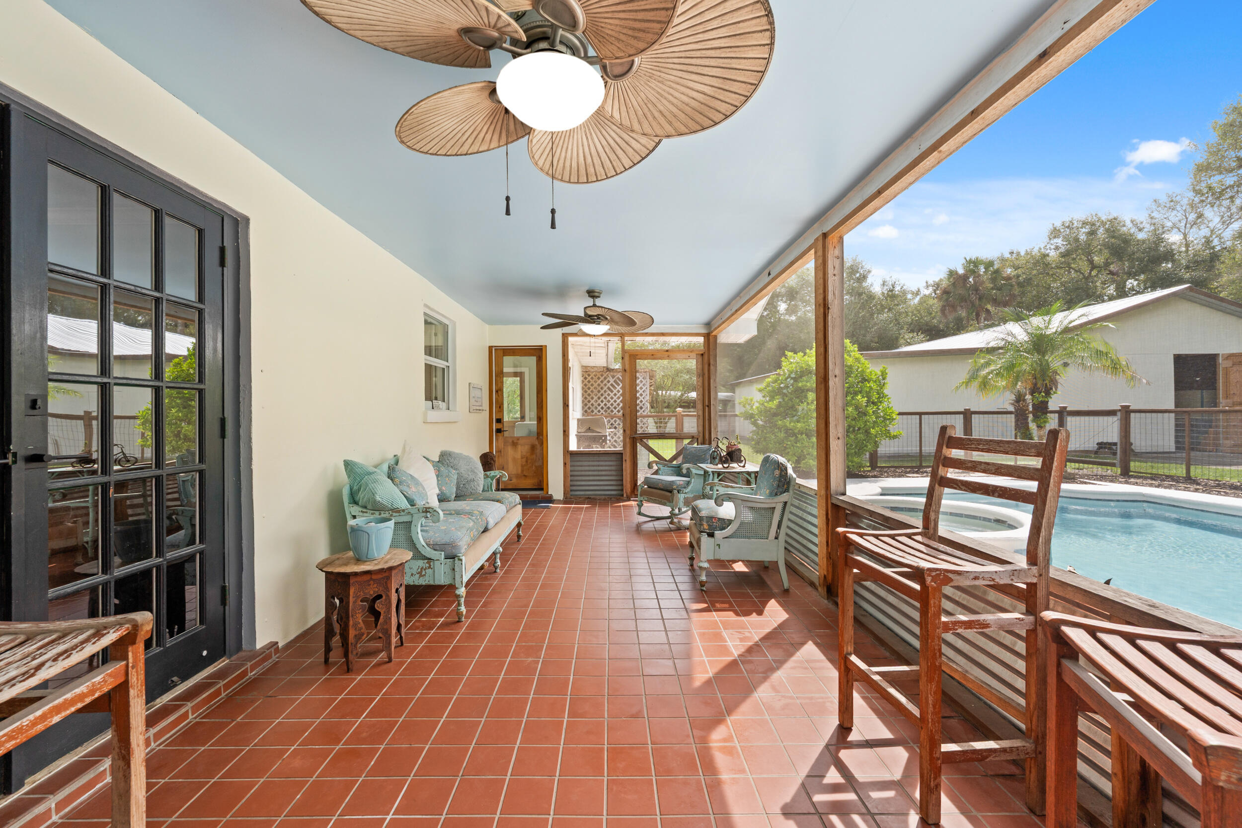 5258 Sw Cherokee Street Property Photo 5