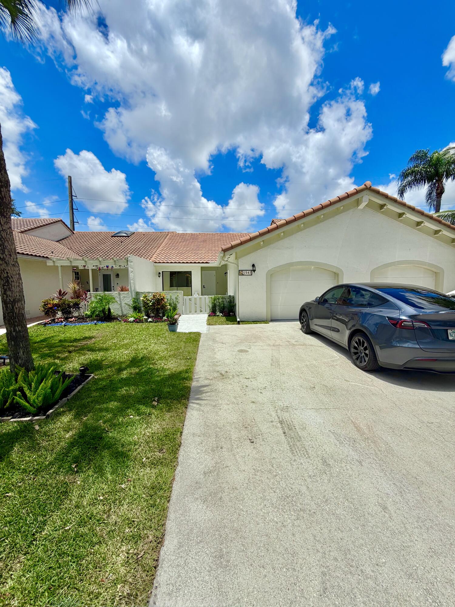 21547 Altamira Avenue Property Photo 1