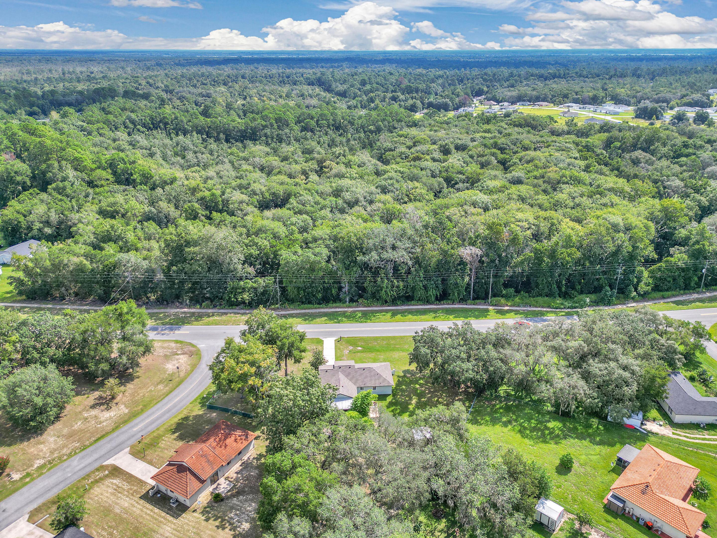 814 Oak Road Property Photo 4