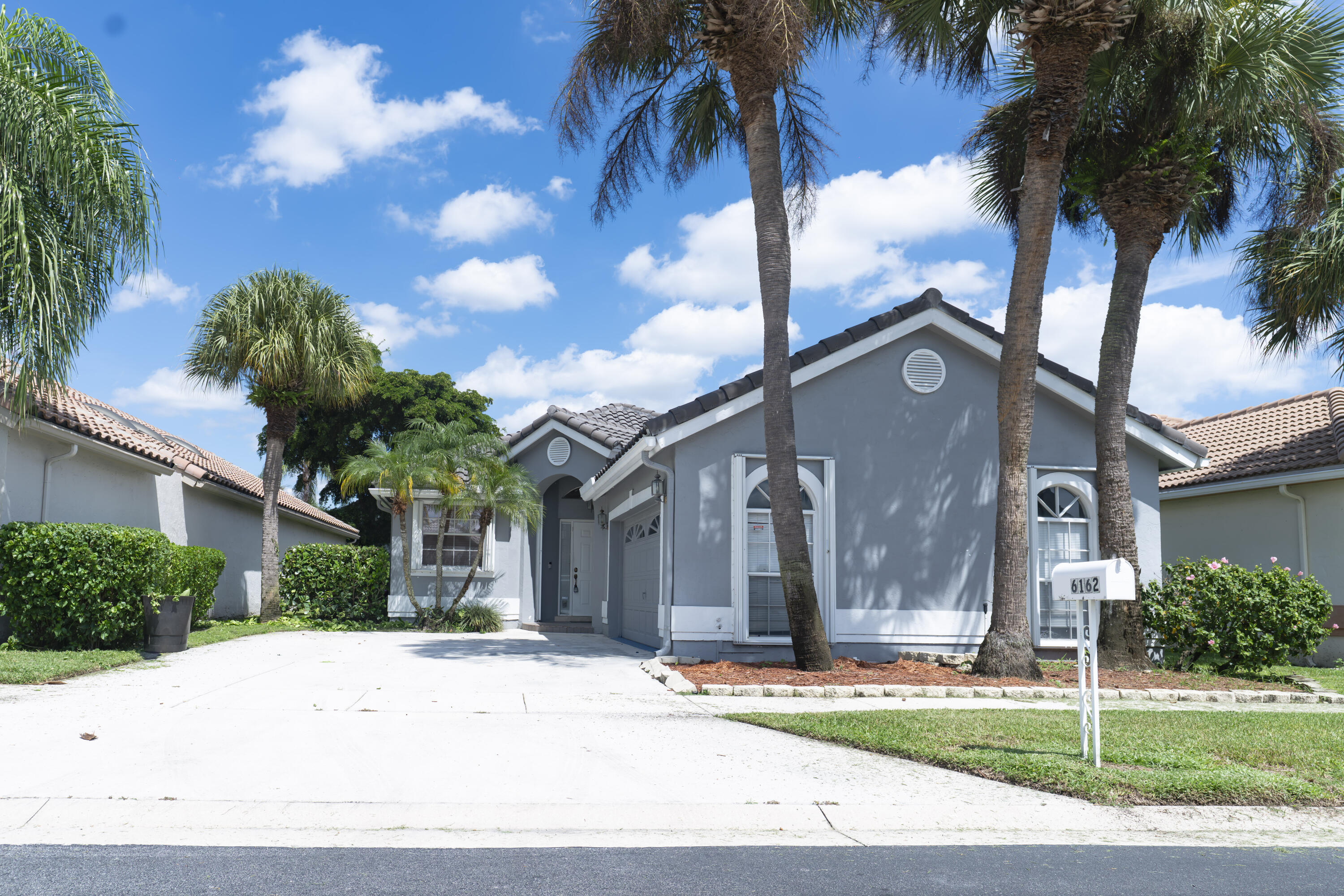 6162 Bay Isles Drive Property Photo 1