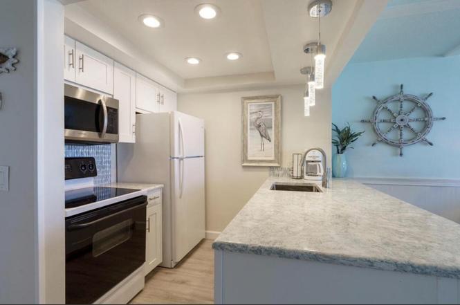 9800 S Ocean Drive 205 Property Photo 5