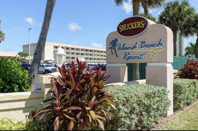 9800 S Ocean Drive 205 Property Photo 8