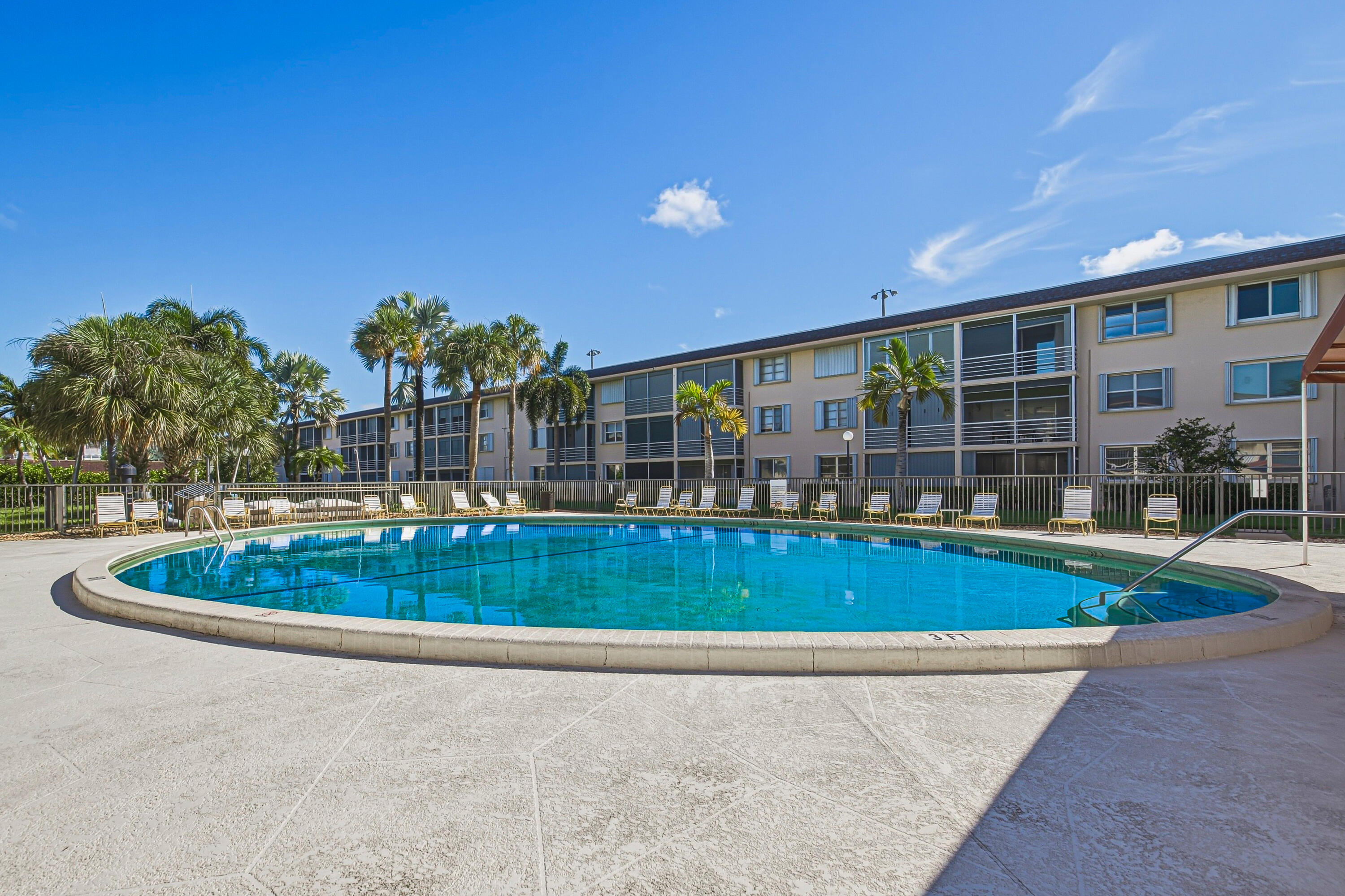 4500 N Federal Highway 358g Property Photo 1