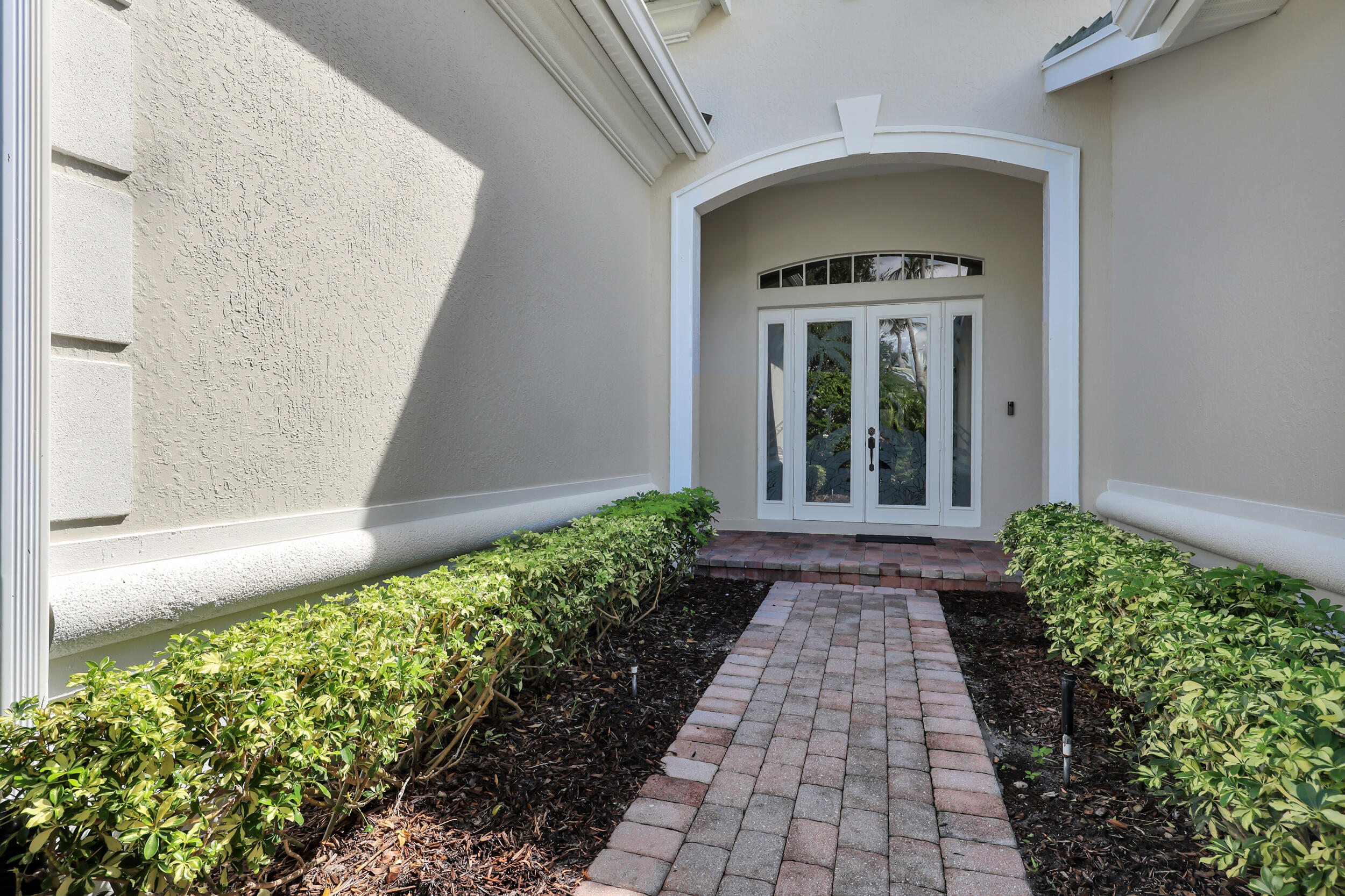 1417 W Island Club Square Property Photo 2