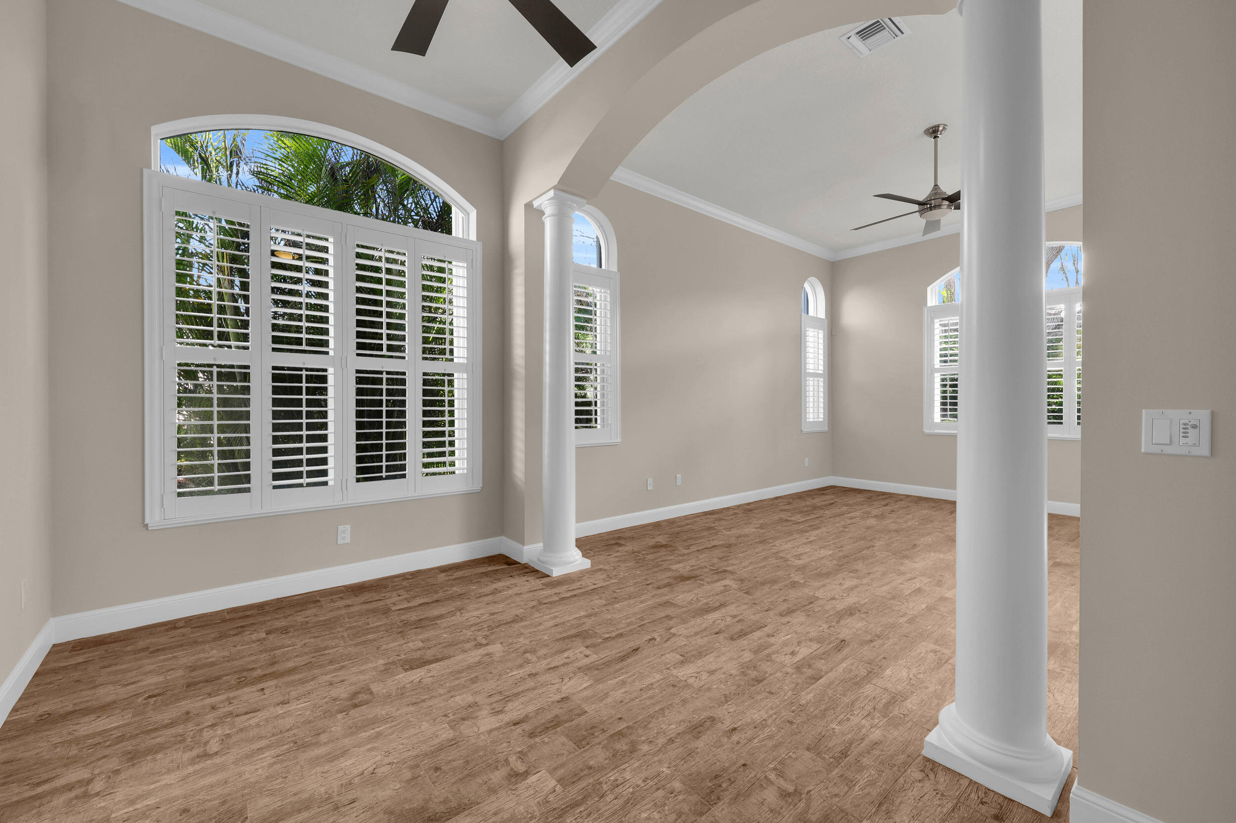 1417 W Island Club Square Property Photo 13