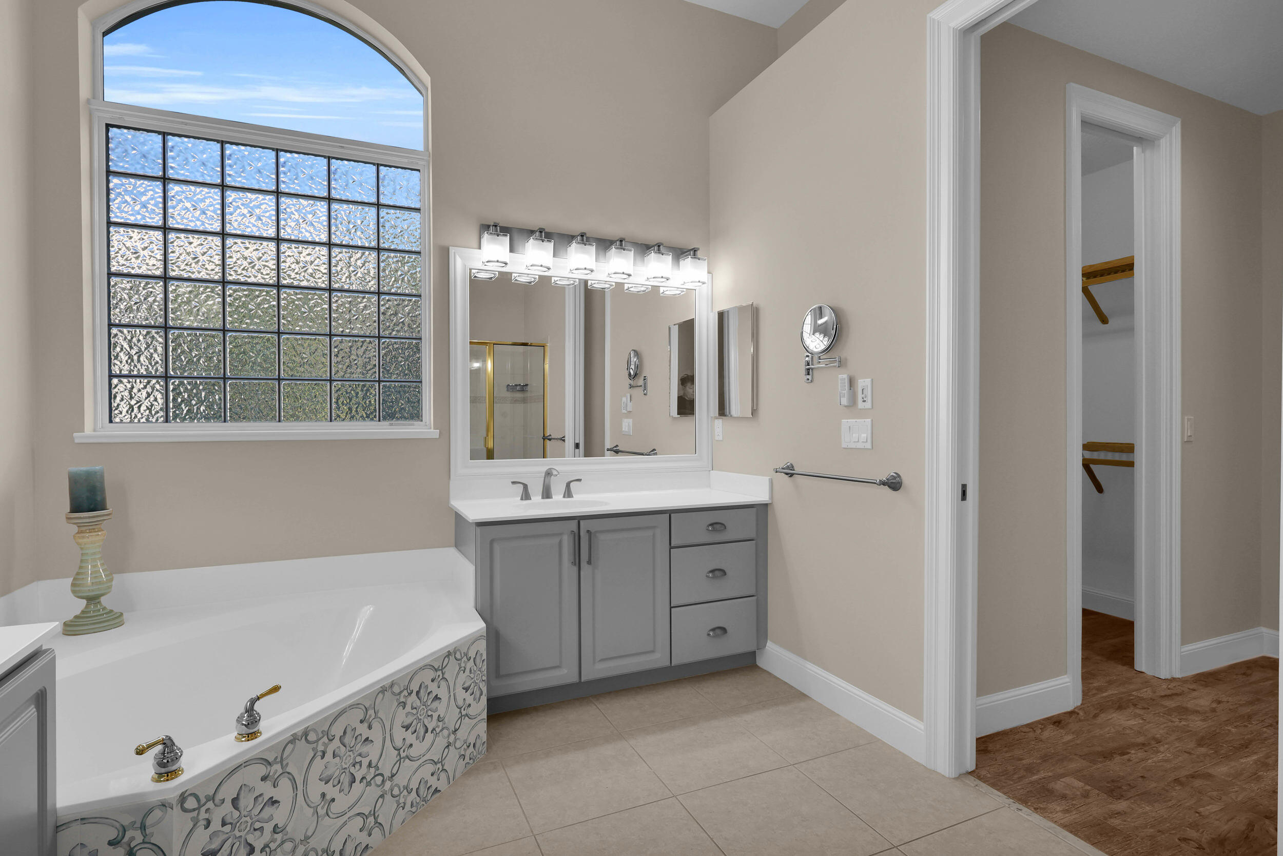 1417 W Island Club Square Property Photo 16
