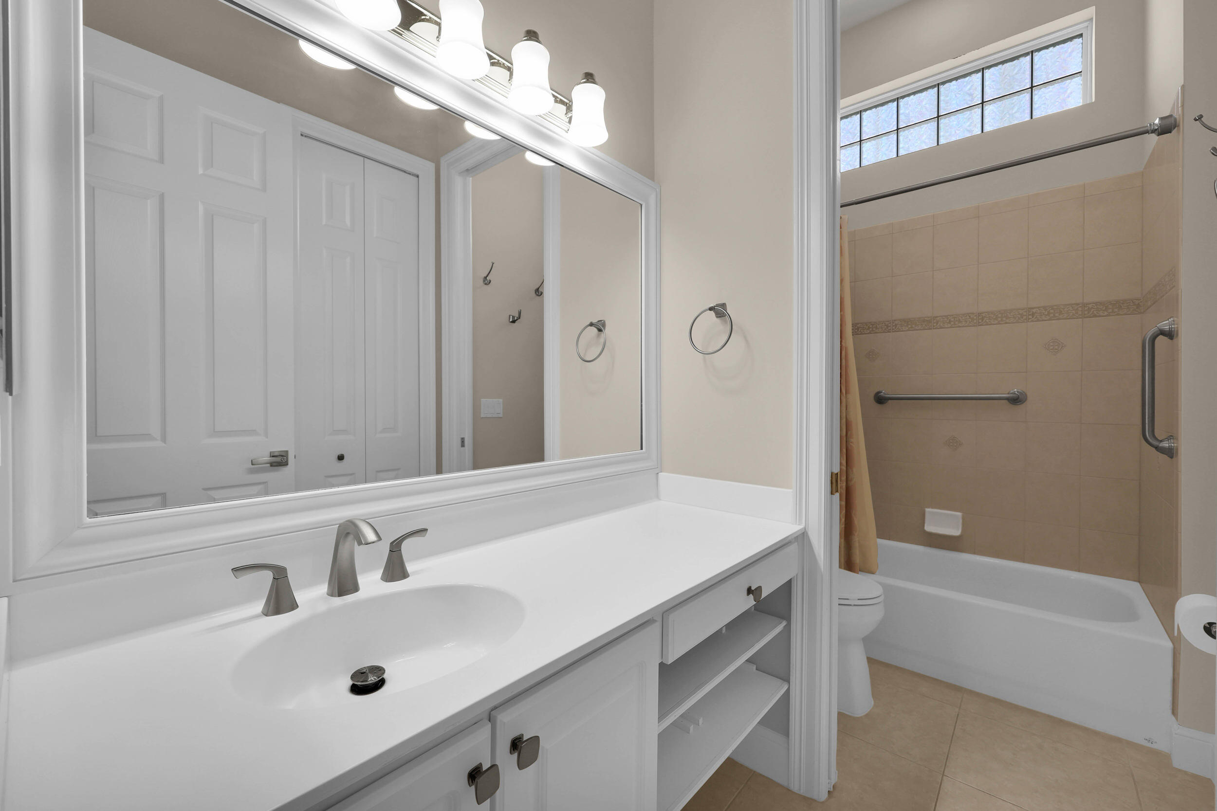 1417 W Island Club Square Property Photo 19
