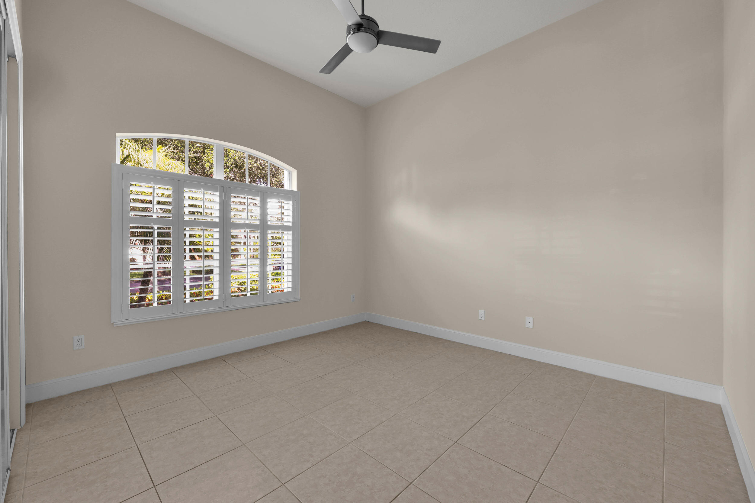 1417 W Island Club Square Property Photo 20