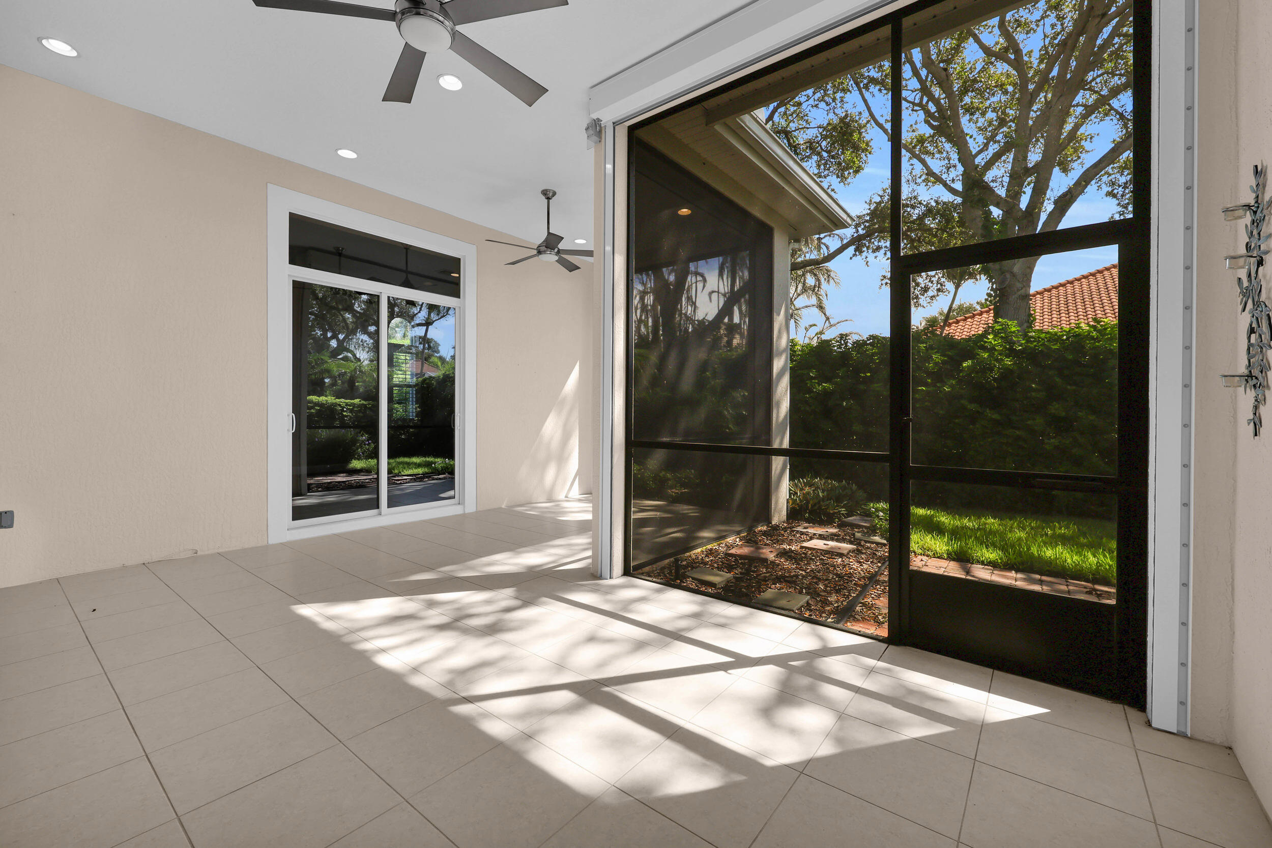 1417 W Island Club Square Property Photo 25