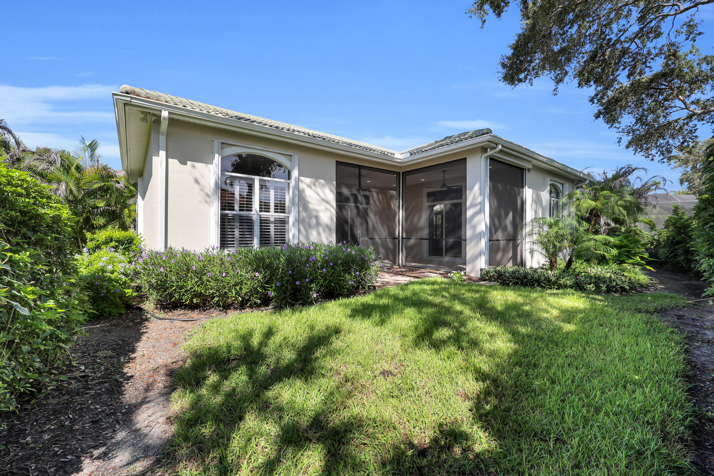 1417 W Island Club Square Property Photo 27