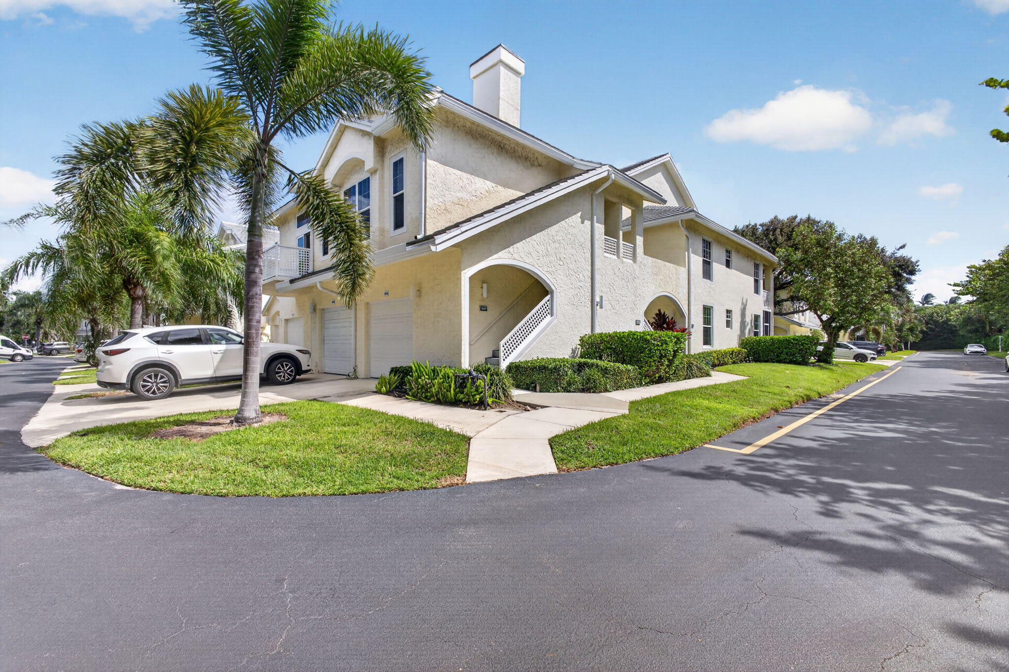 1608 Mizzenmast Way Property Photo 3